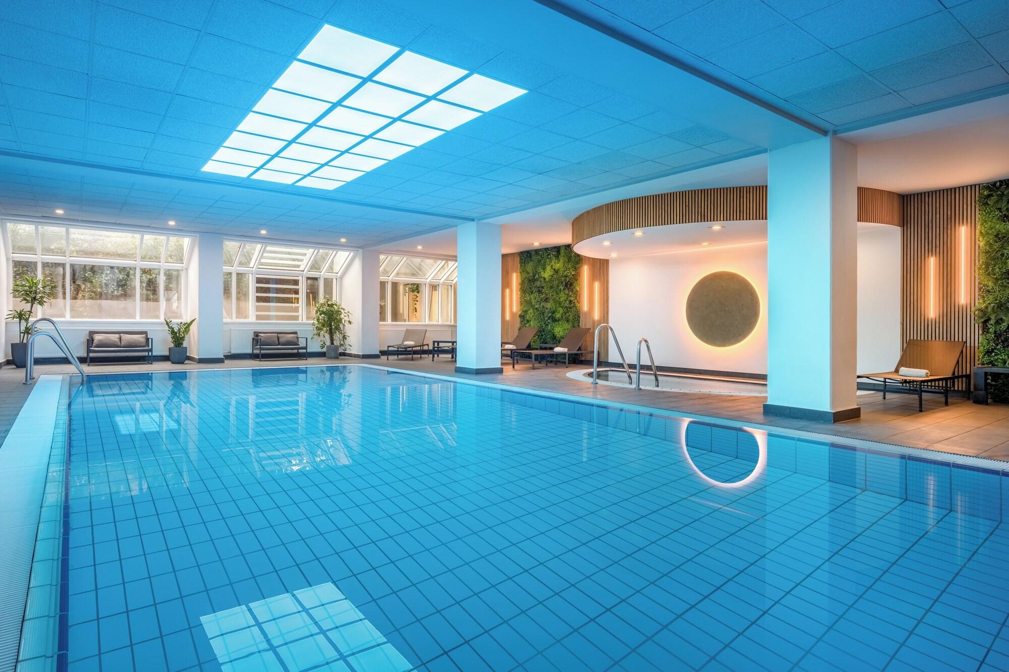Vista Piscina Munich Marriott Hotel
