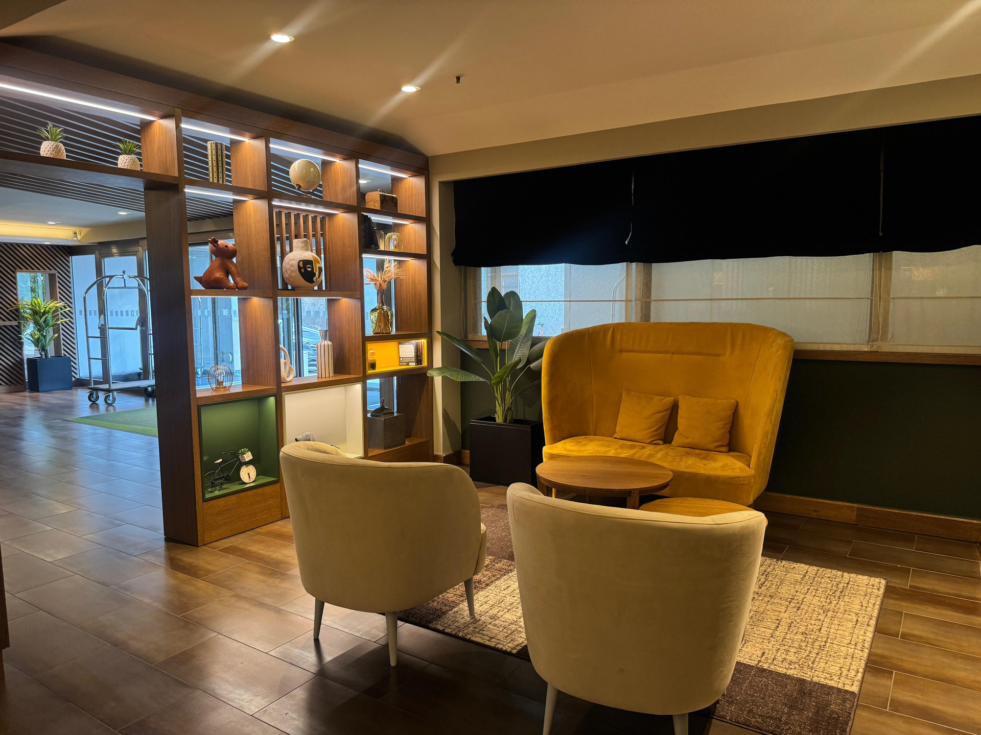 Vista Lobby Holiday Inn Naples by IHG