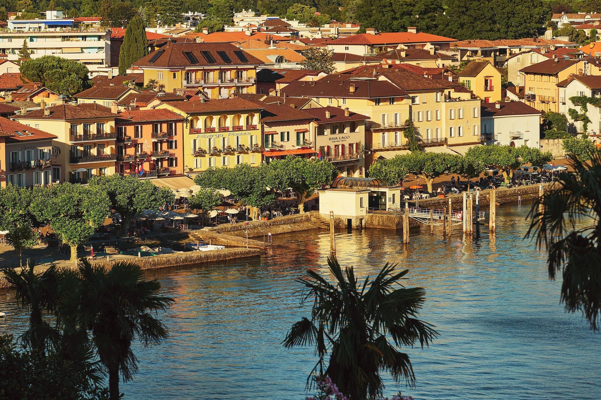 Varios Vista Lakefront Boutique Hotel