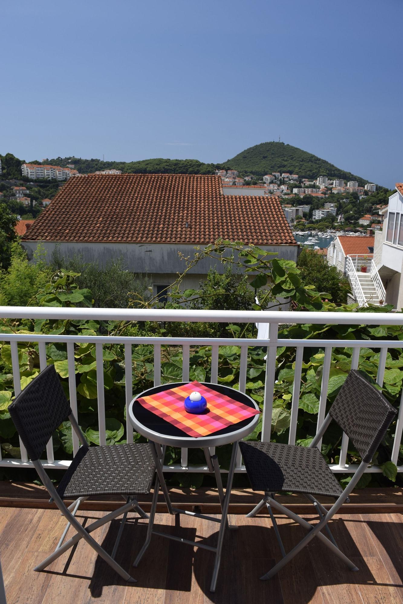Varios Jele Rooms