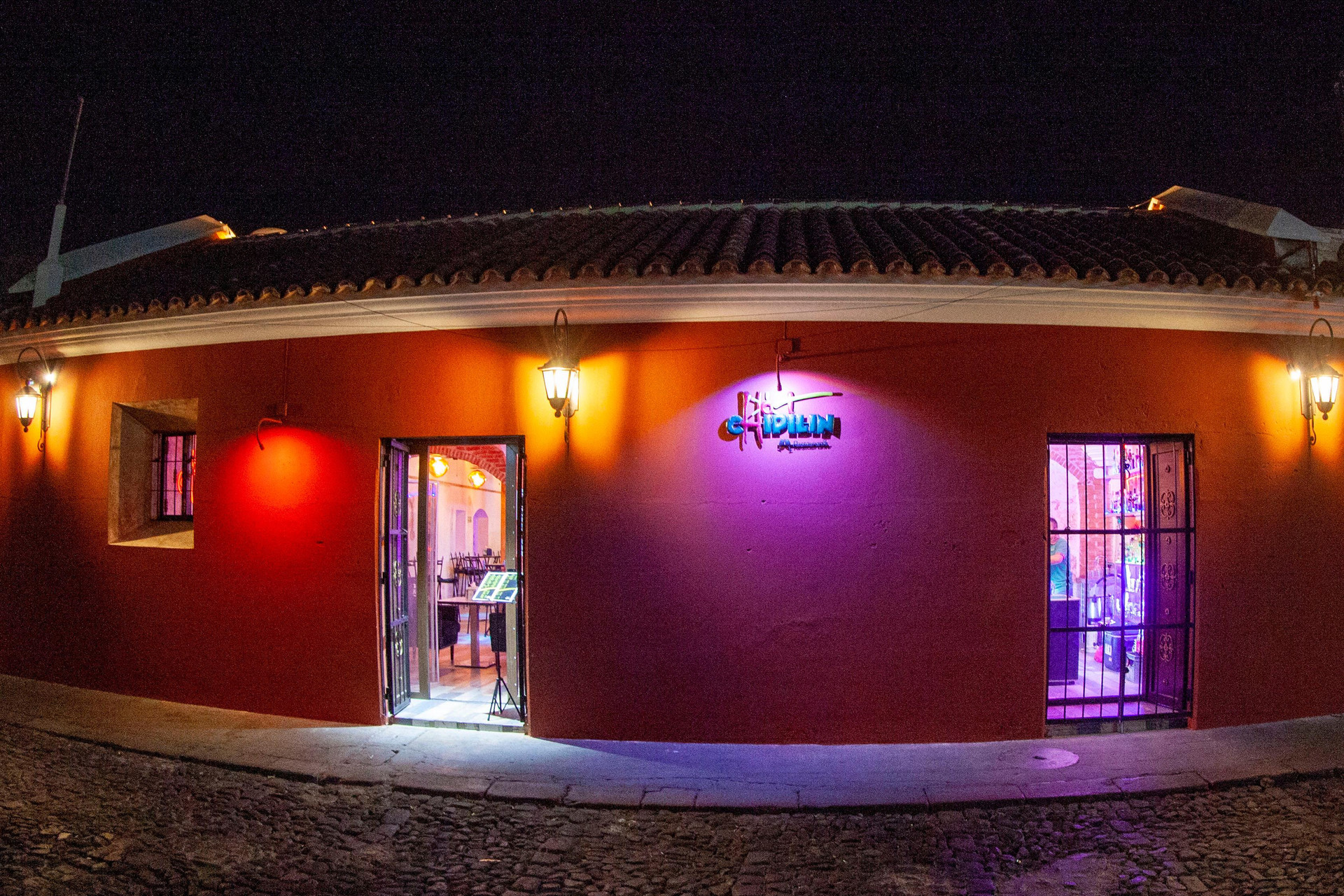 Vista Exterior Hot Chipilin