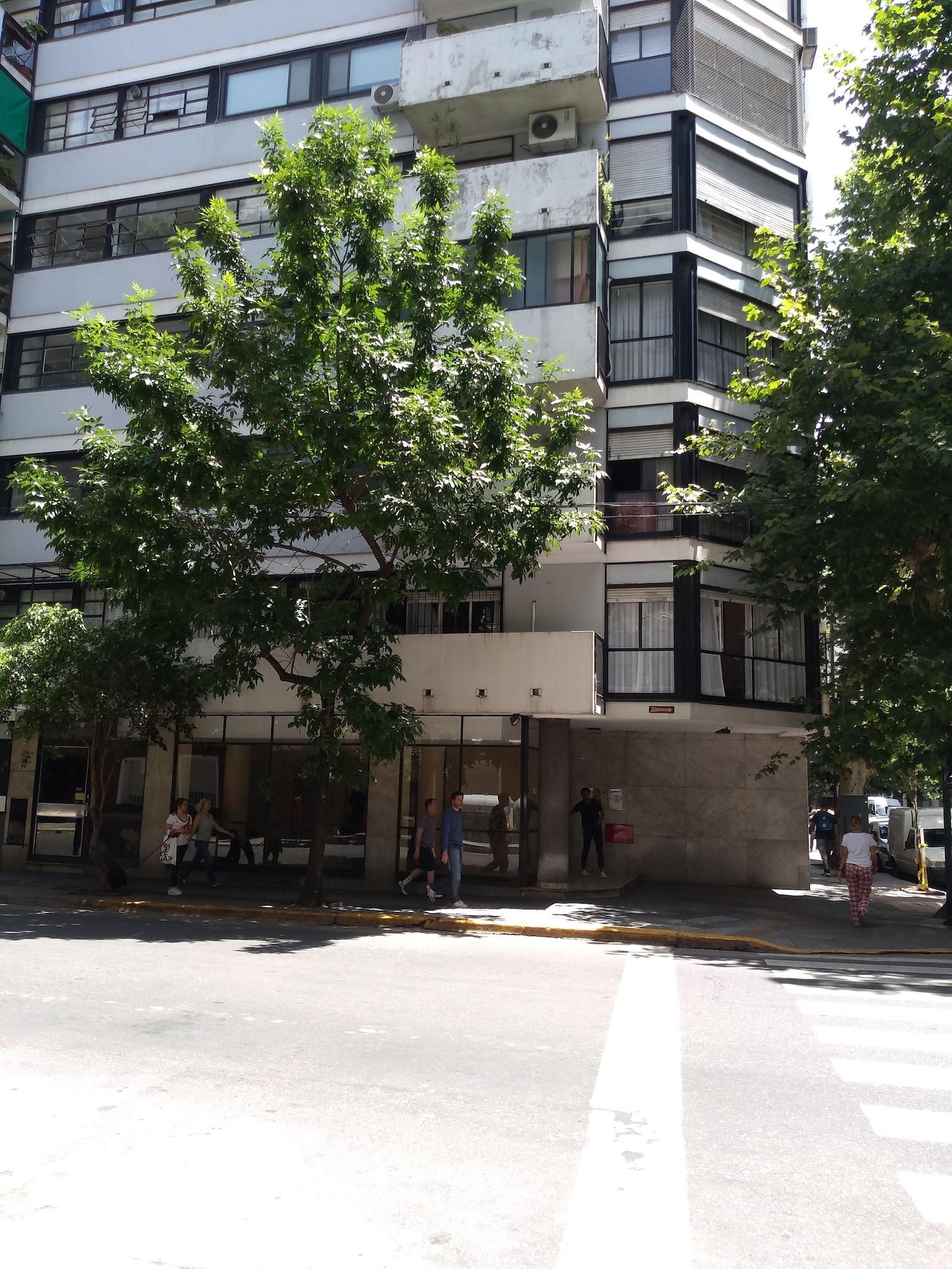 Vista Exterior Palermo: 3 Habitaciones Privadas en Departamento