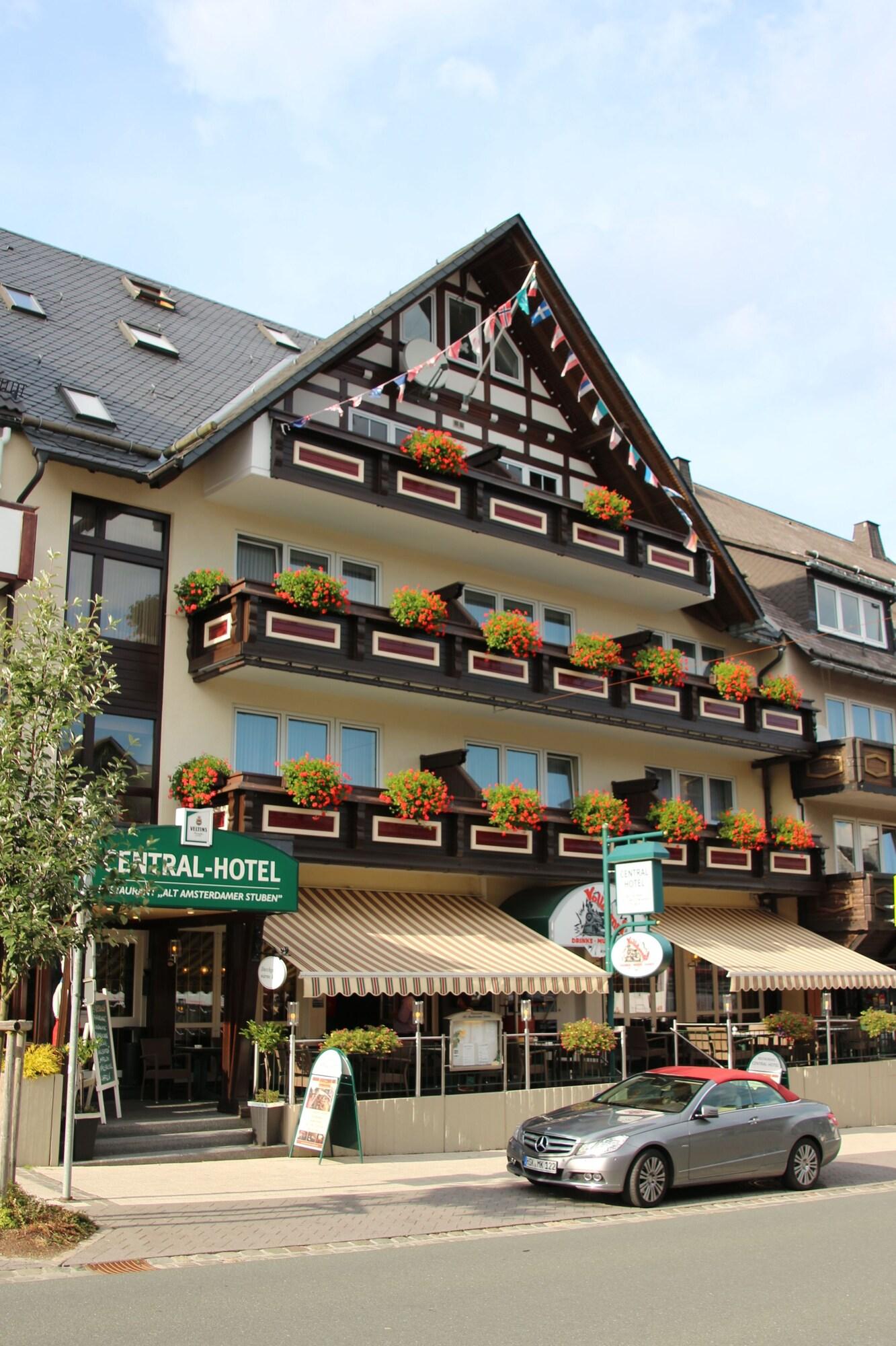 Varios Central Hotel