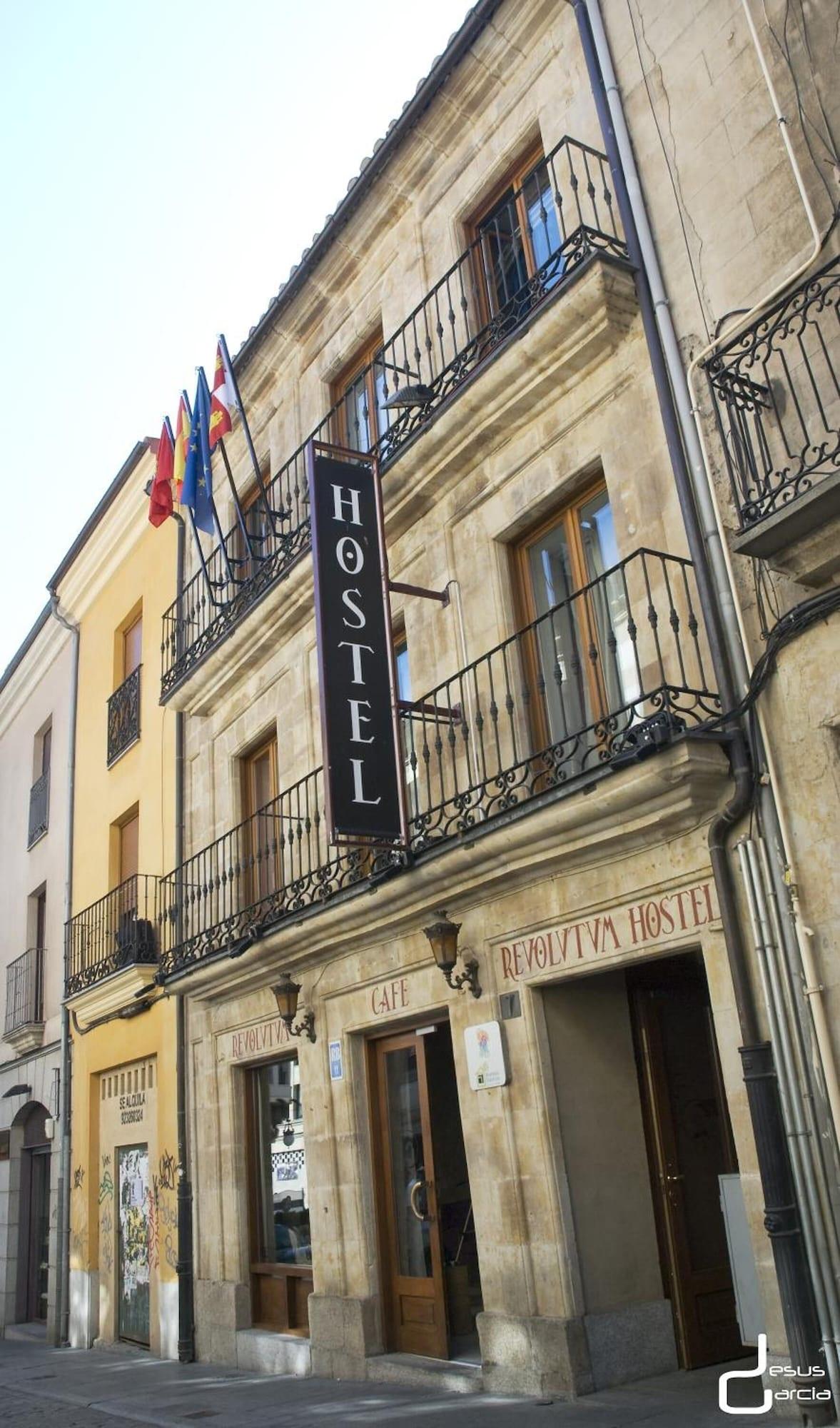 Vista Exterior Revolutum Hostel