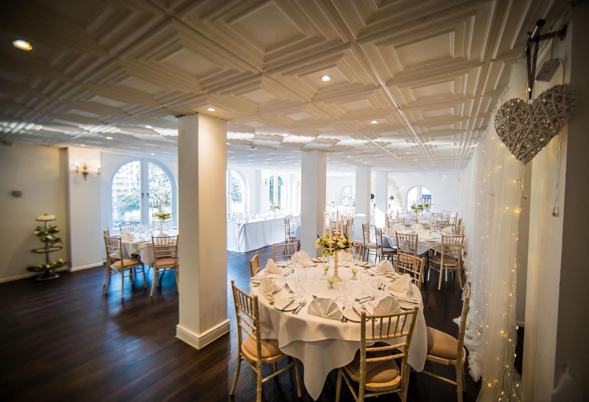 Instalaciones Recreativas Gray Manor Hotel