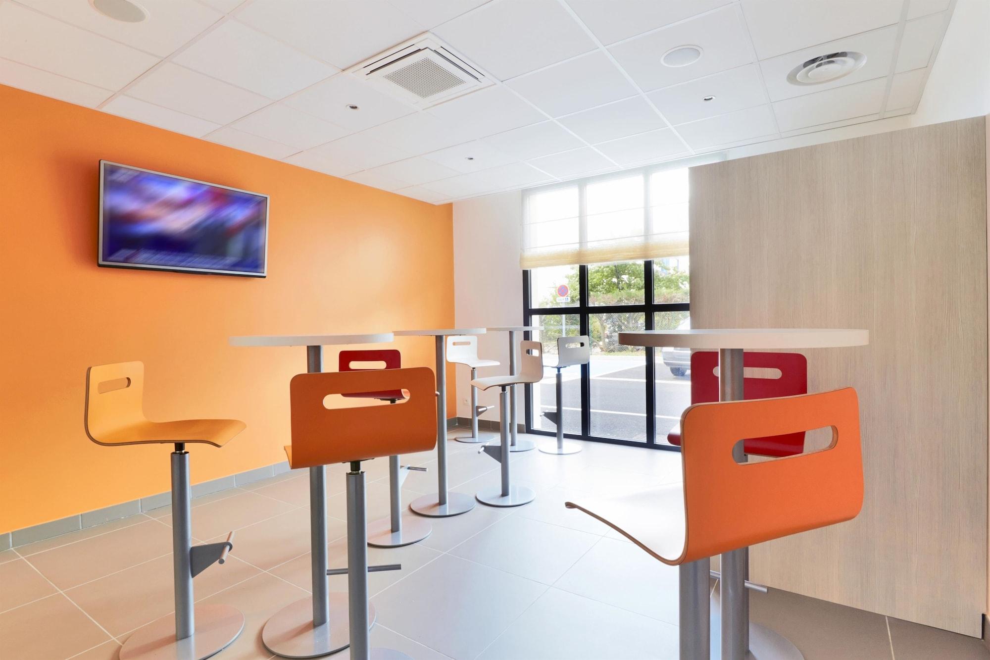 Vista Lobby Premiere Classe Bordeaux Ouest - Mérignac Aéroport