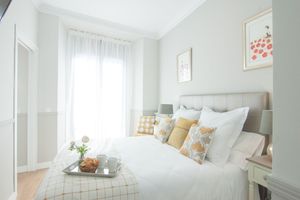 Alquiler Vacacional - Stylish Apt PZA MAYOR / La Latina 2BD * 2BT *, 6p max