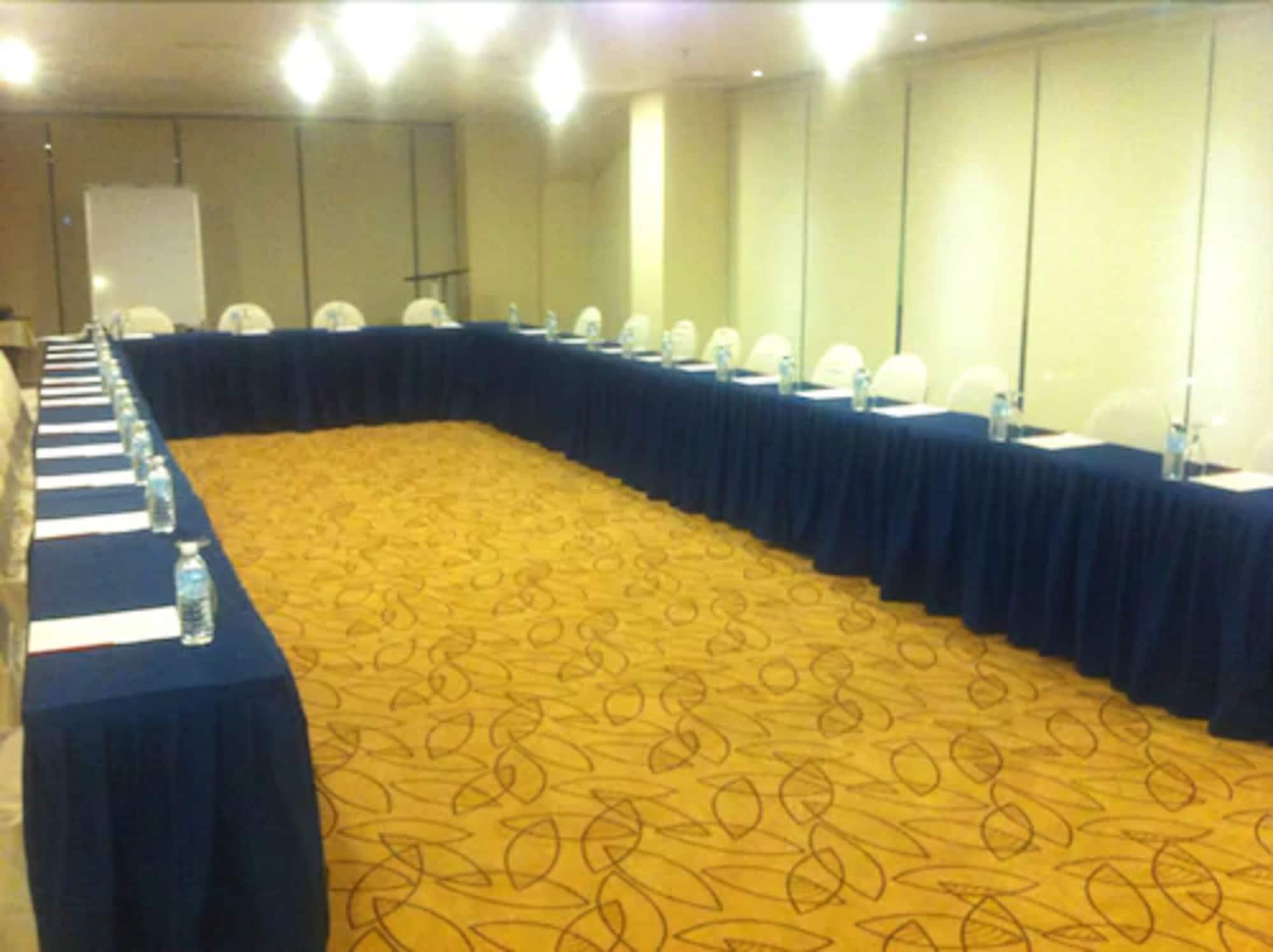 Sala de Reuniones Metro Hotel