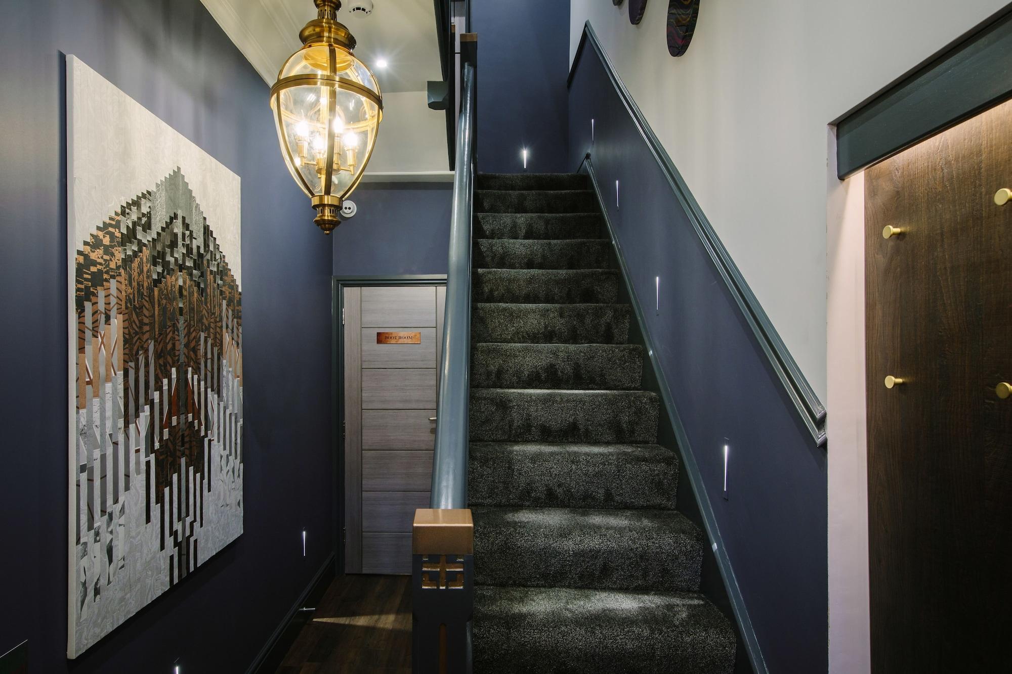 Vista Lobby Absoluxe Suites