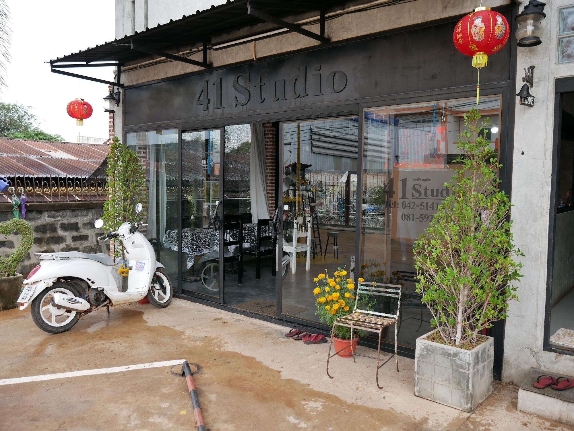 Vista Exterior 41 Studio - Adults Only