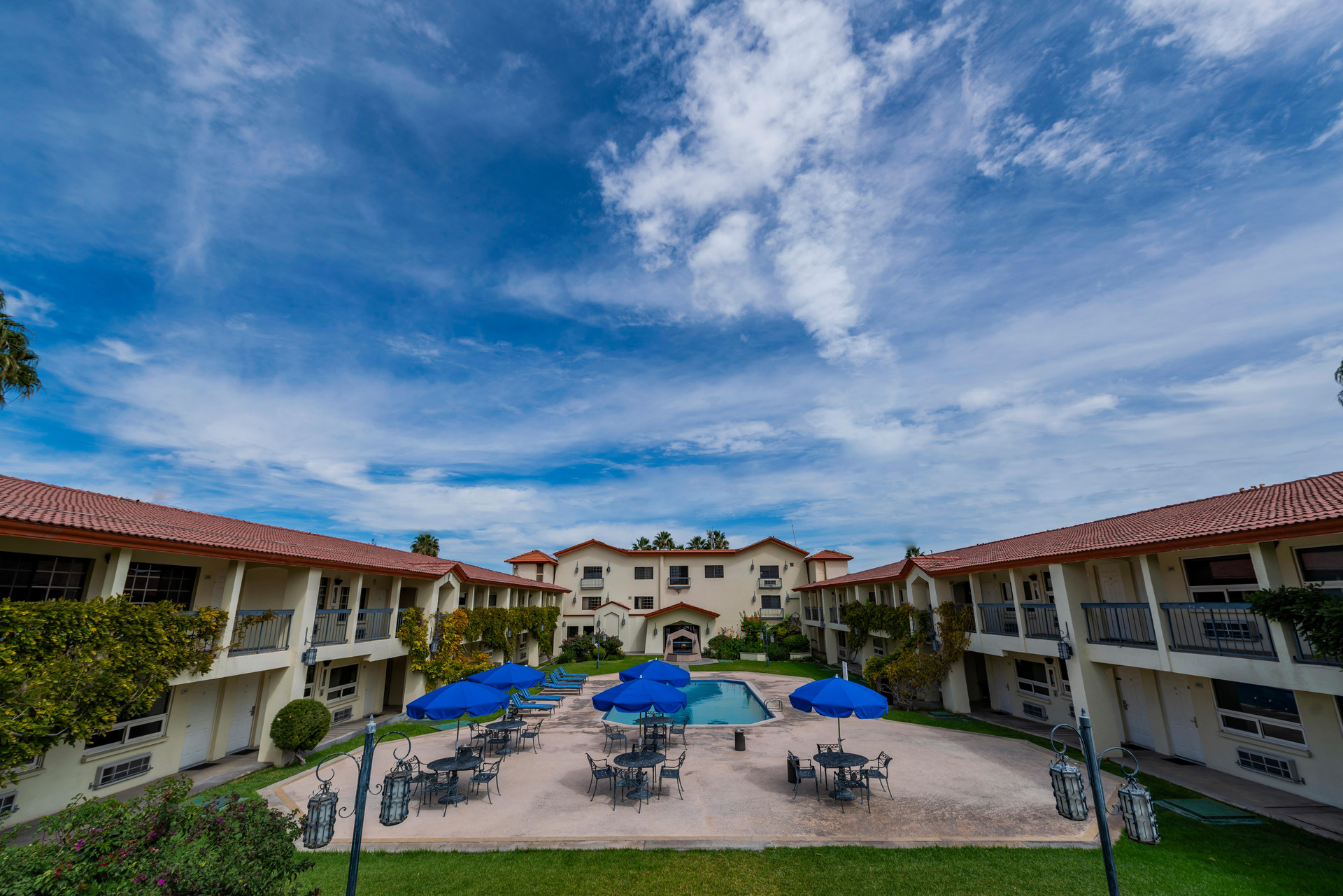 Playa Quinta Dorada Hotel and Suites