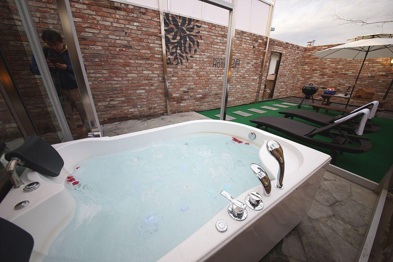 Spa February Hotel Apsan