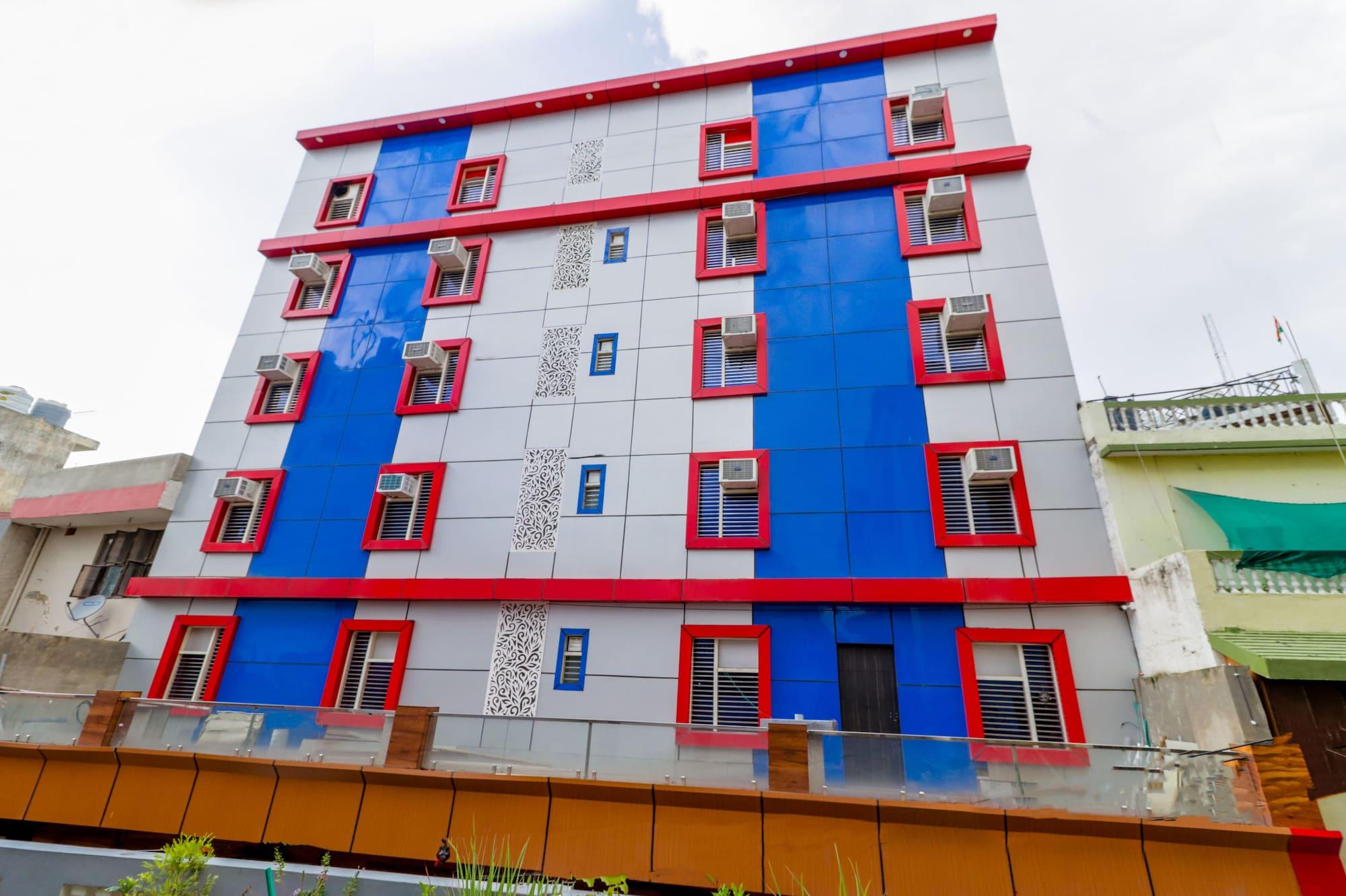 Vista Exterior Airport Hotel Shivaka Inn