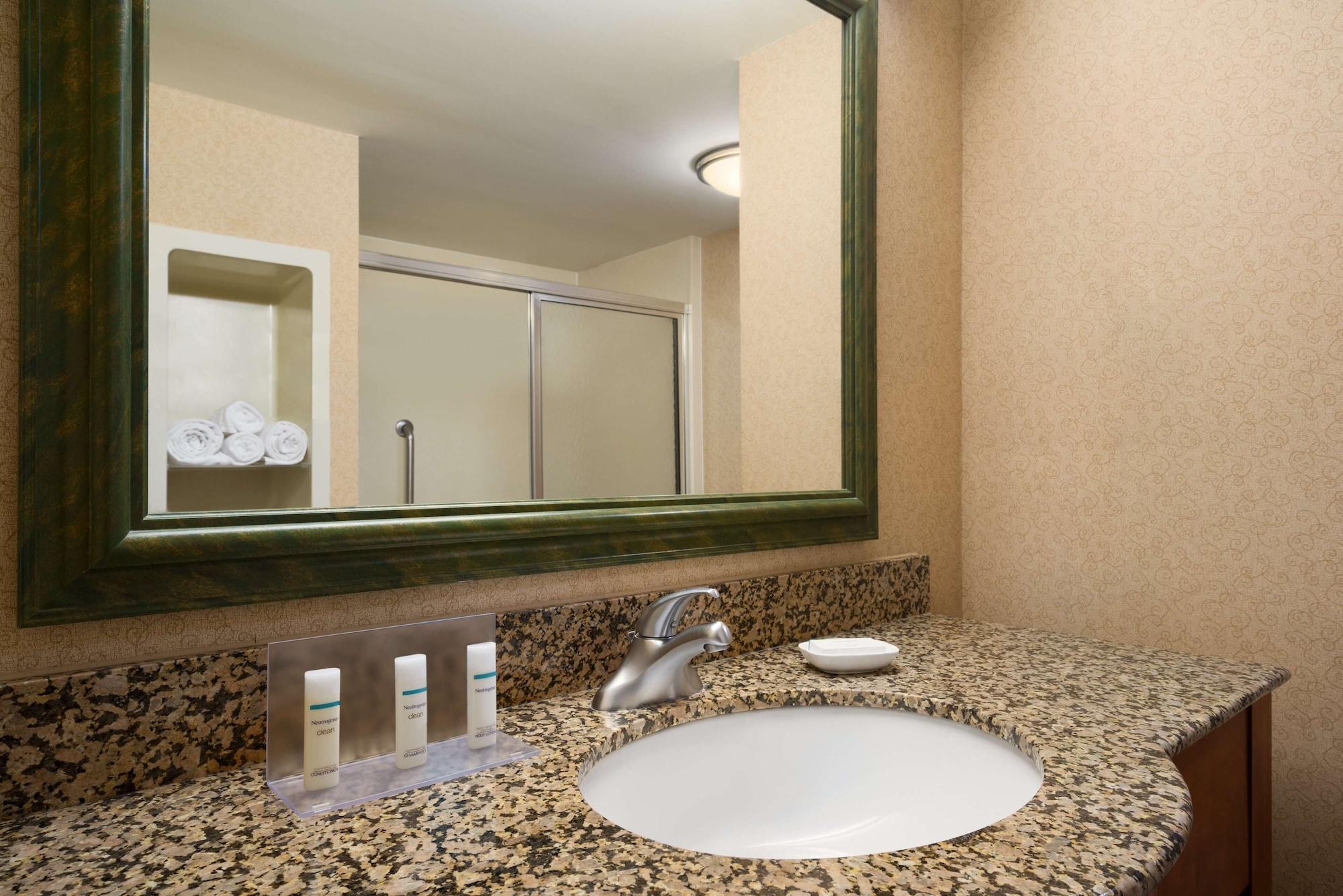 Equipamiento de Habitación Hampton Inn & Suites Williamsburg-Central