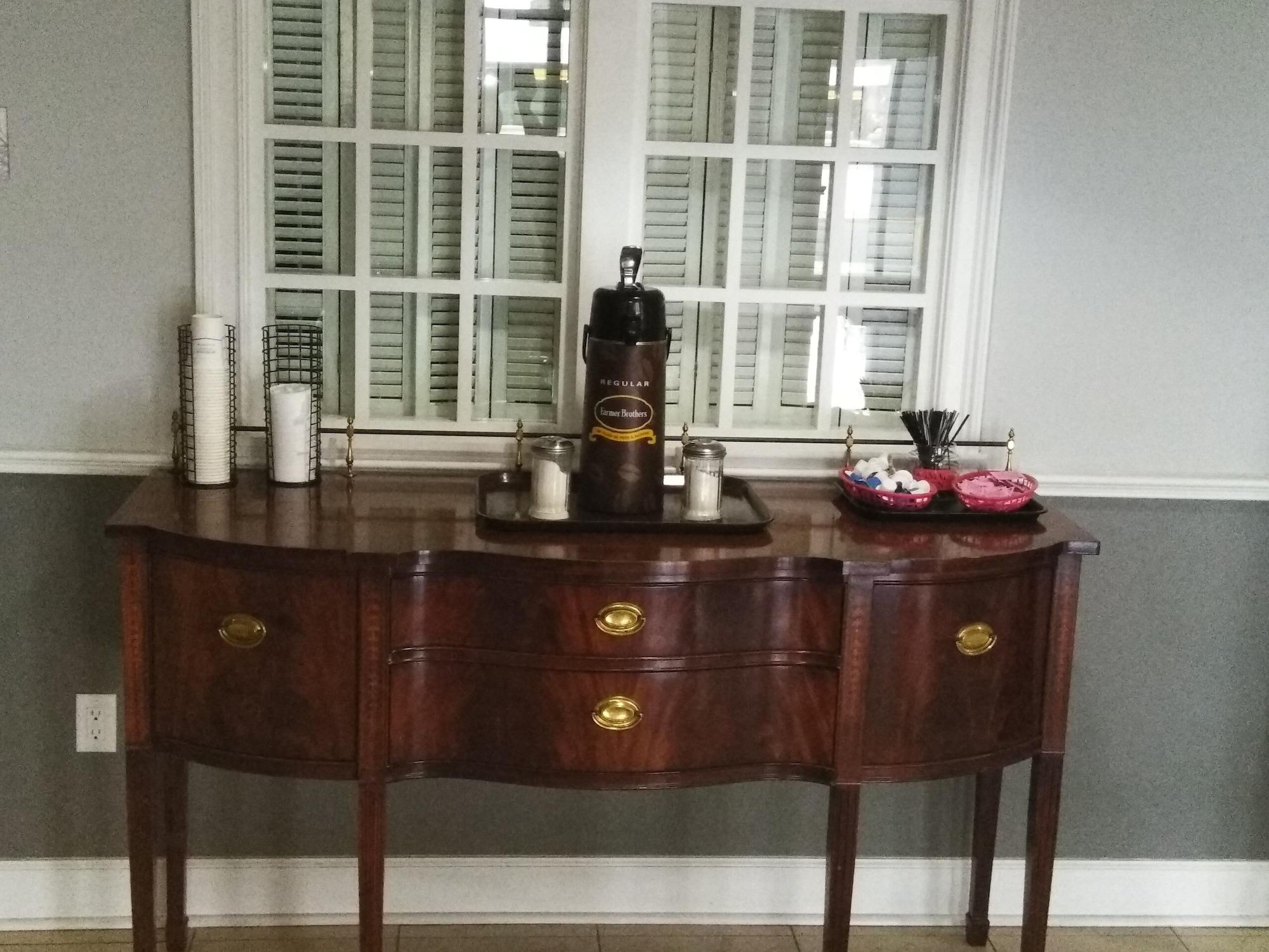 Vista Lobby Ramada by Wyndham Henderson/Evansville