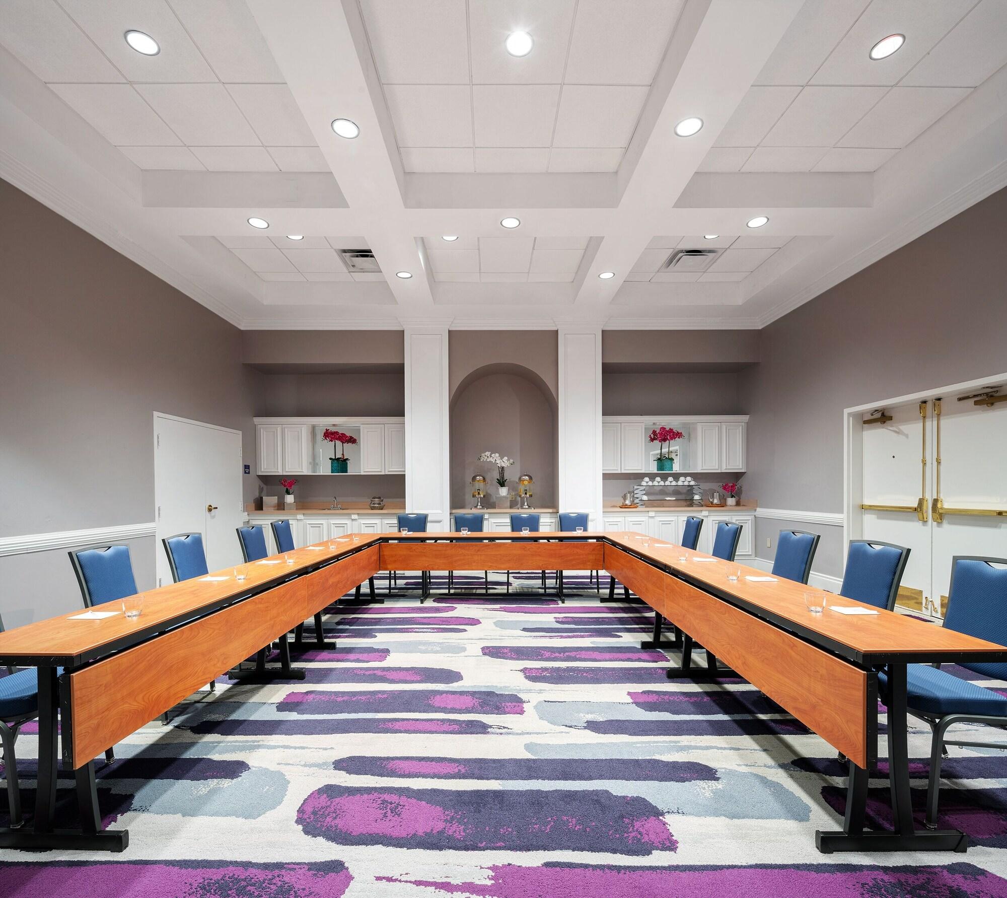 Sala de Reuniones Avanti Palms Resort & Conference Center