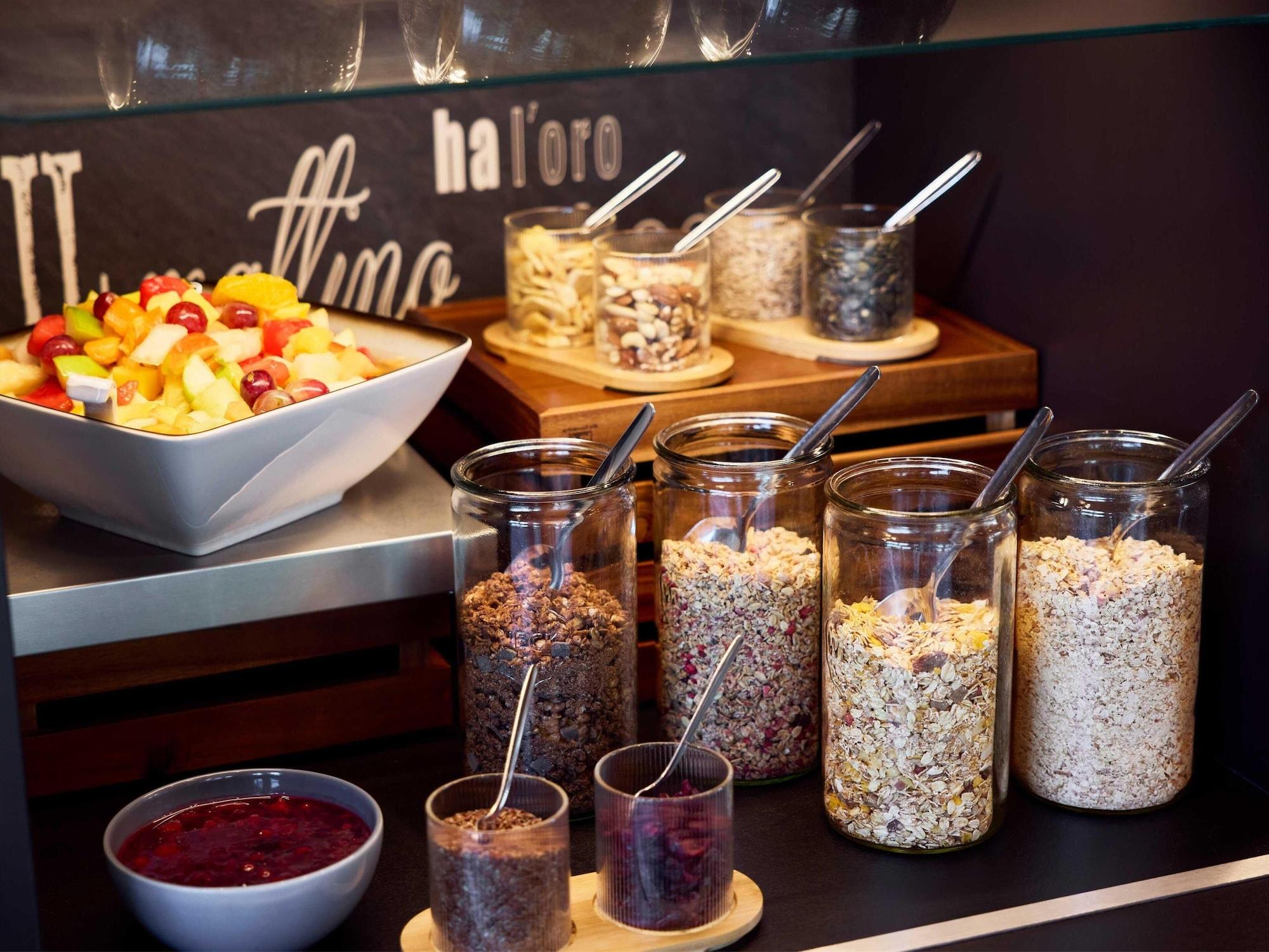 Restaurant B&B Hotel Stuttgart-Neckarhafen