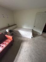 Arriendo temporal - Massive 5BR, 4-level 3k+sqft House, PokerRoom,PoolTable, Darts, Bowling,Grill