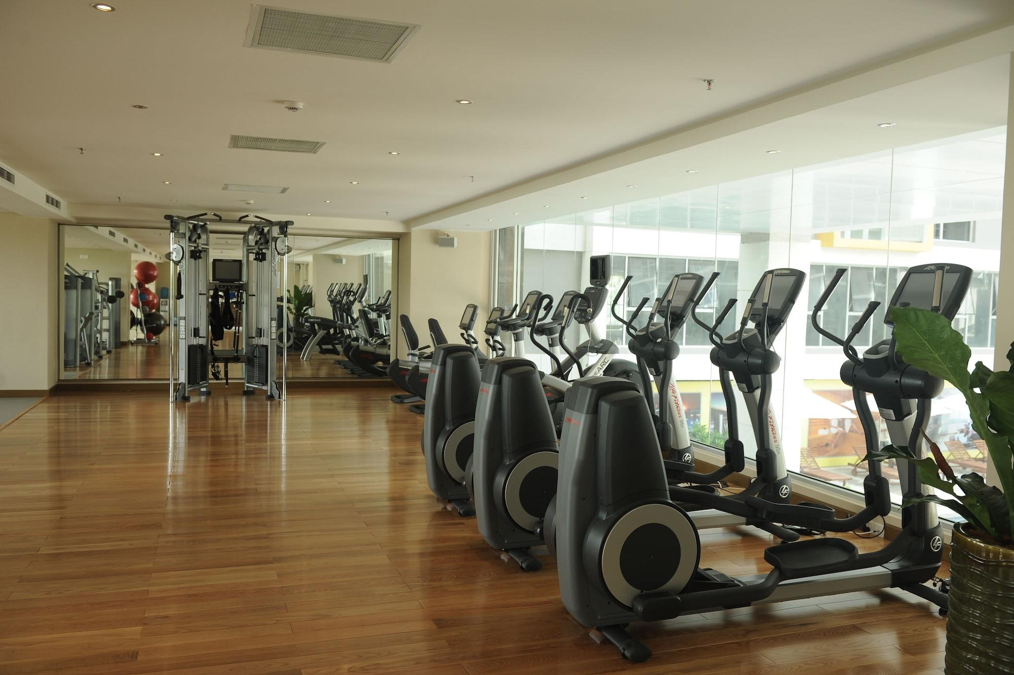 Gimnasio Bluesky Serviced Apartment Airport Plaza