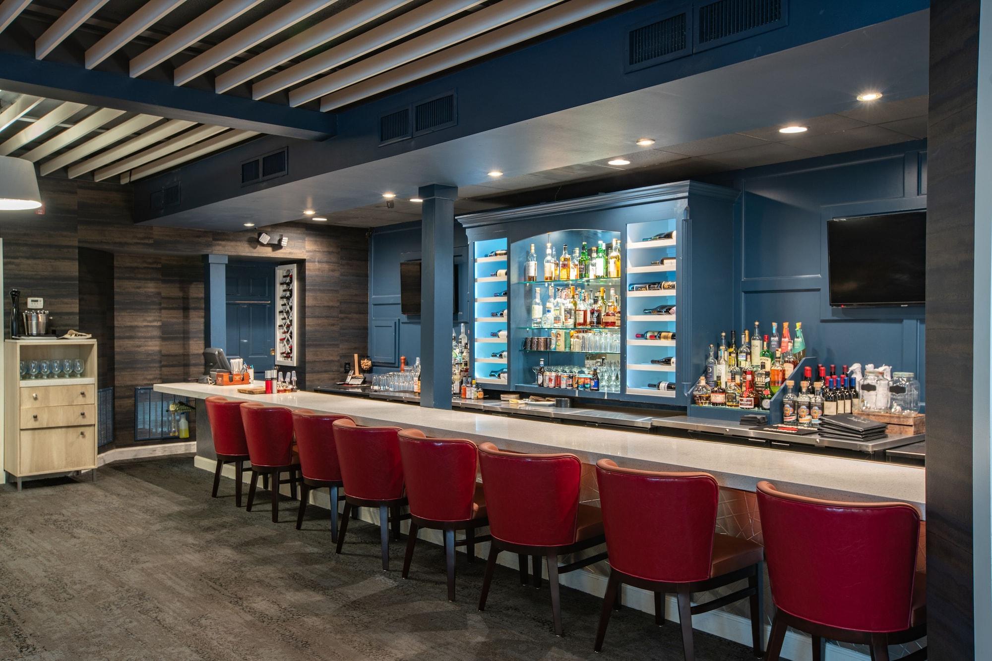 Bar/Salón The Burgundy Hotel, Tapestry Collection by Hilton