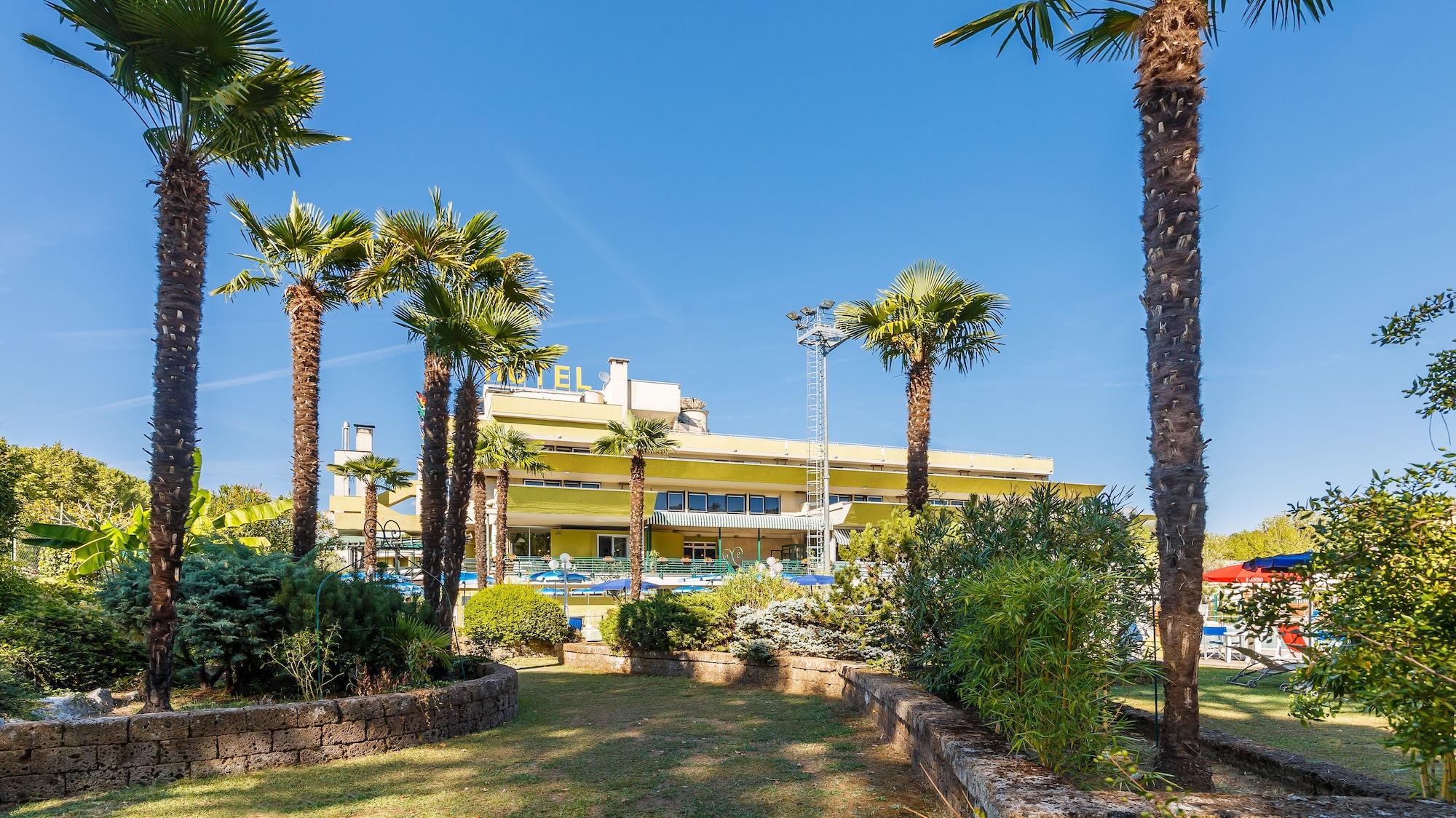 Vista Exterior Hotel Country Club