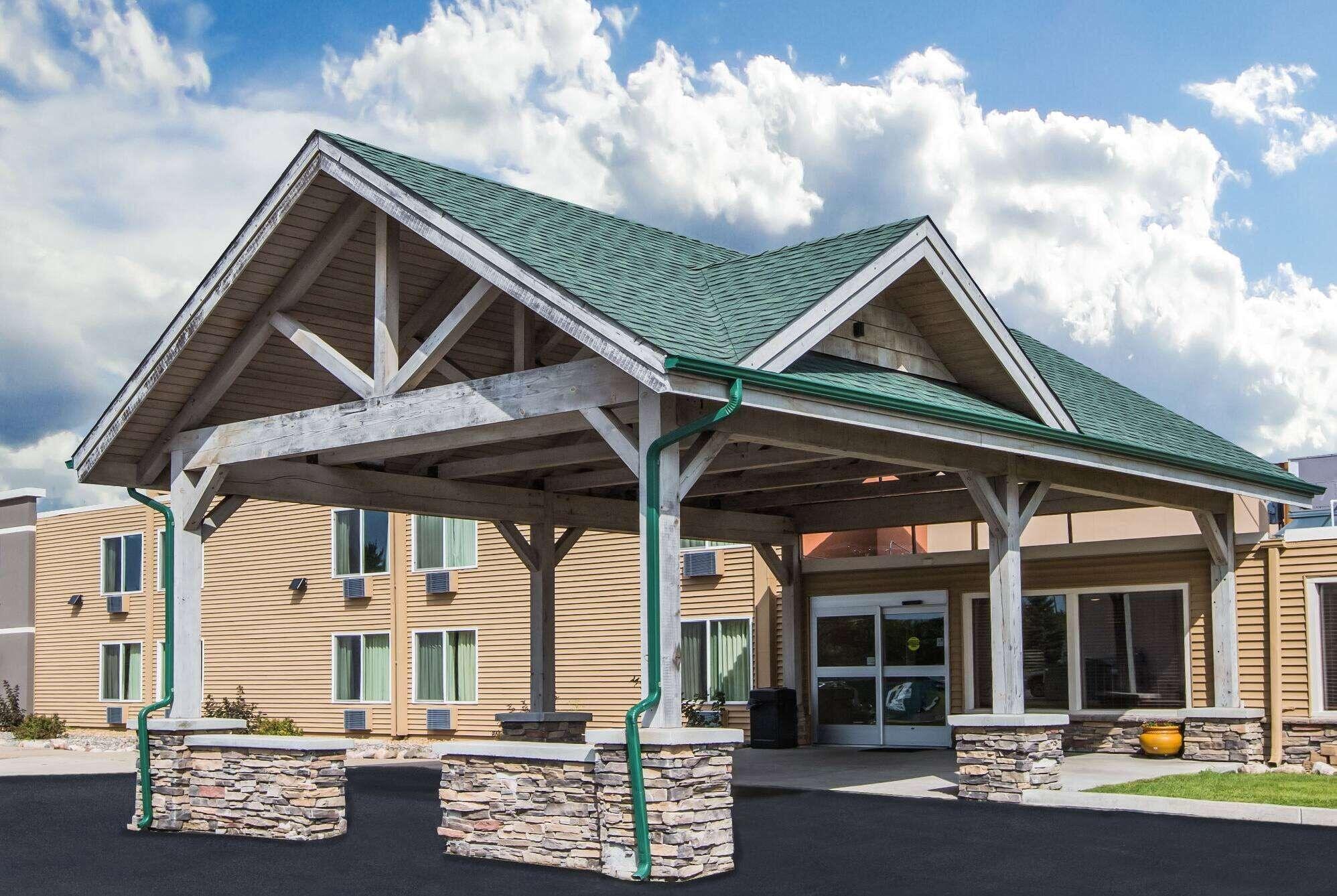 Vista Exterior AmericInn by Wyndham Baxter Brainerd