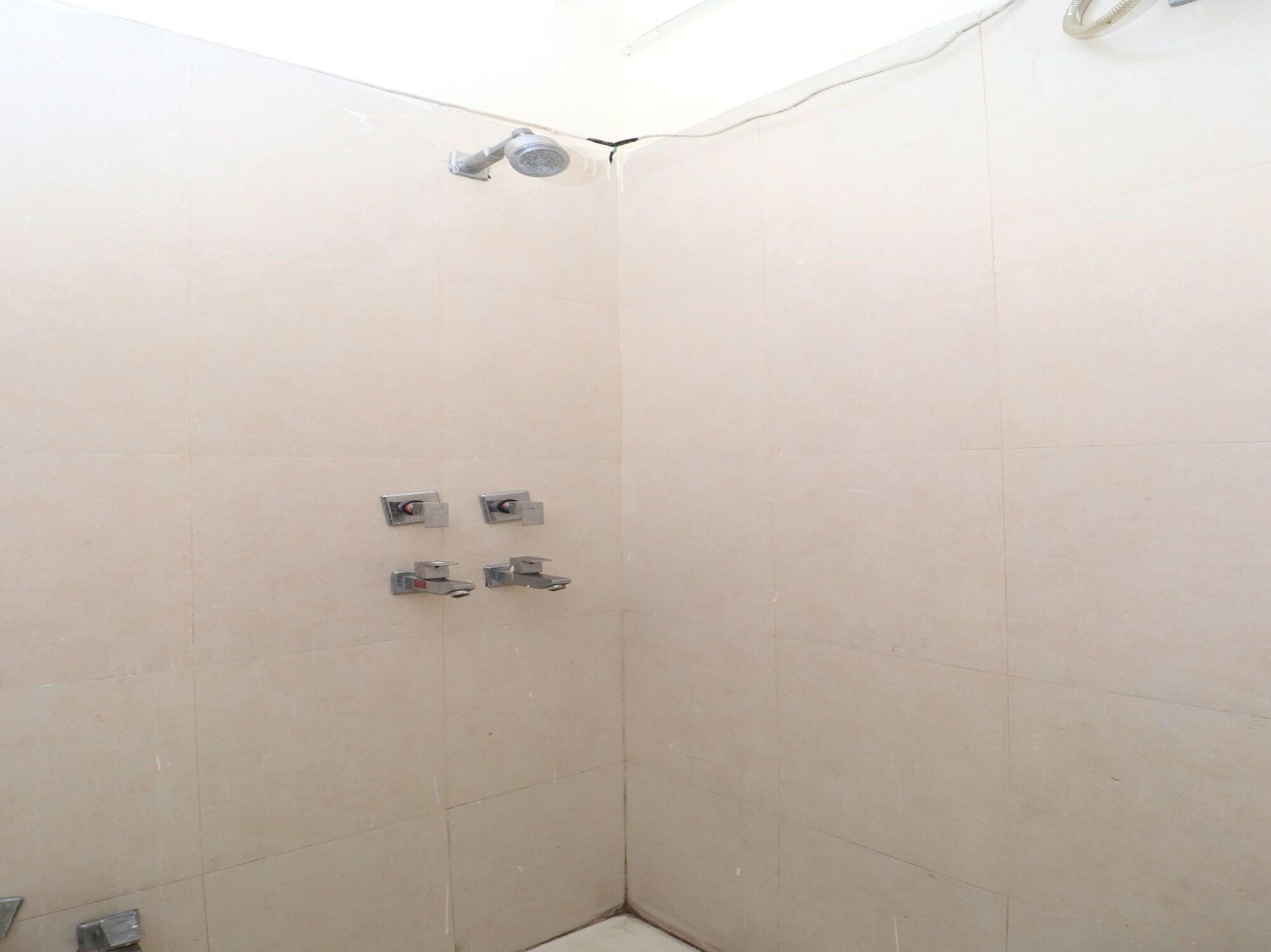 Equipamiento de Habitación OYO 29852 Hotel Golden View