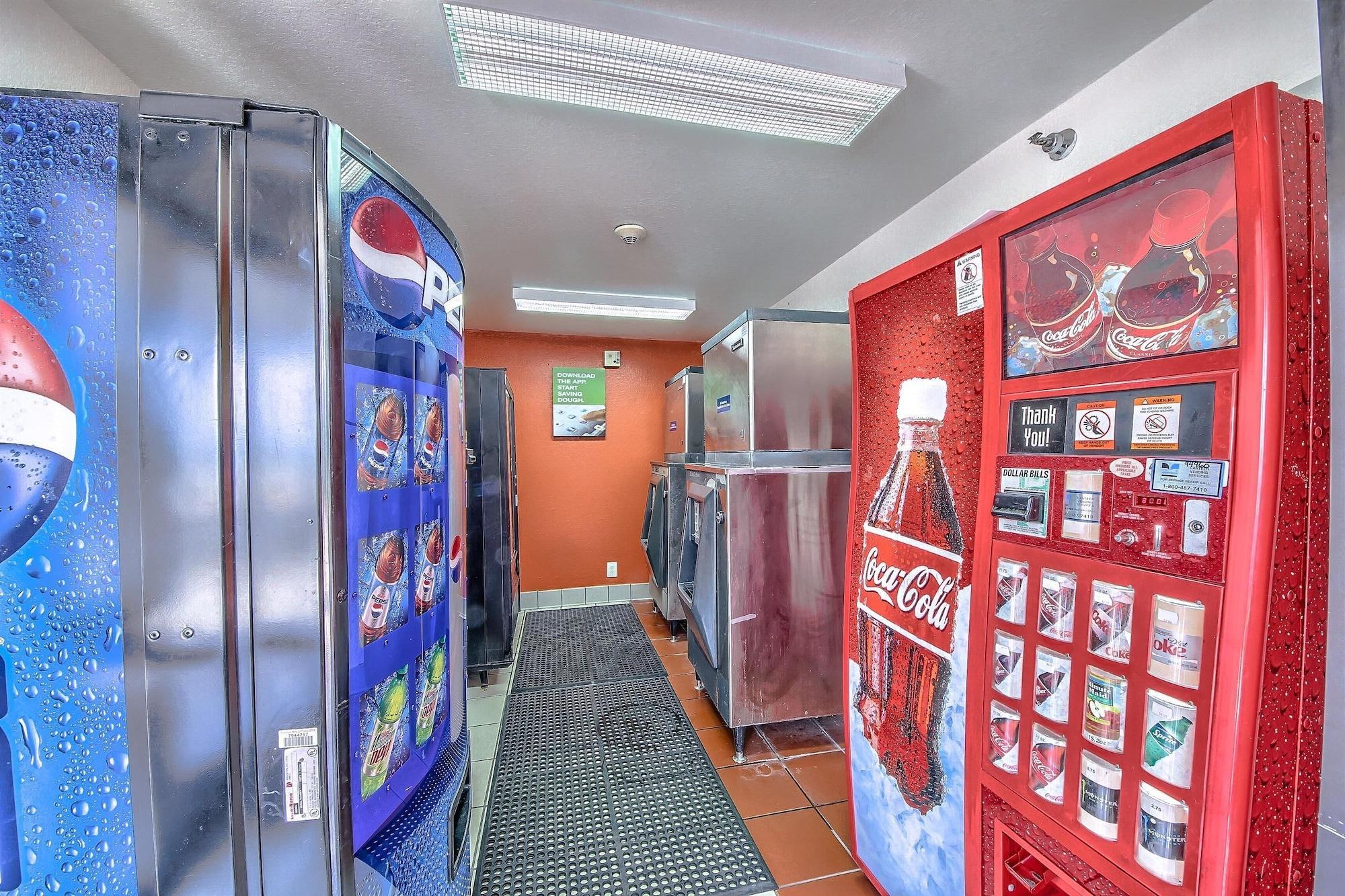 Instalaciones Recreativas Motel 6 San Antonio, TX - Fiesta