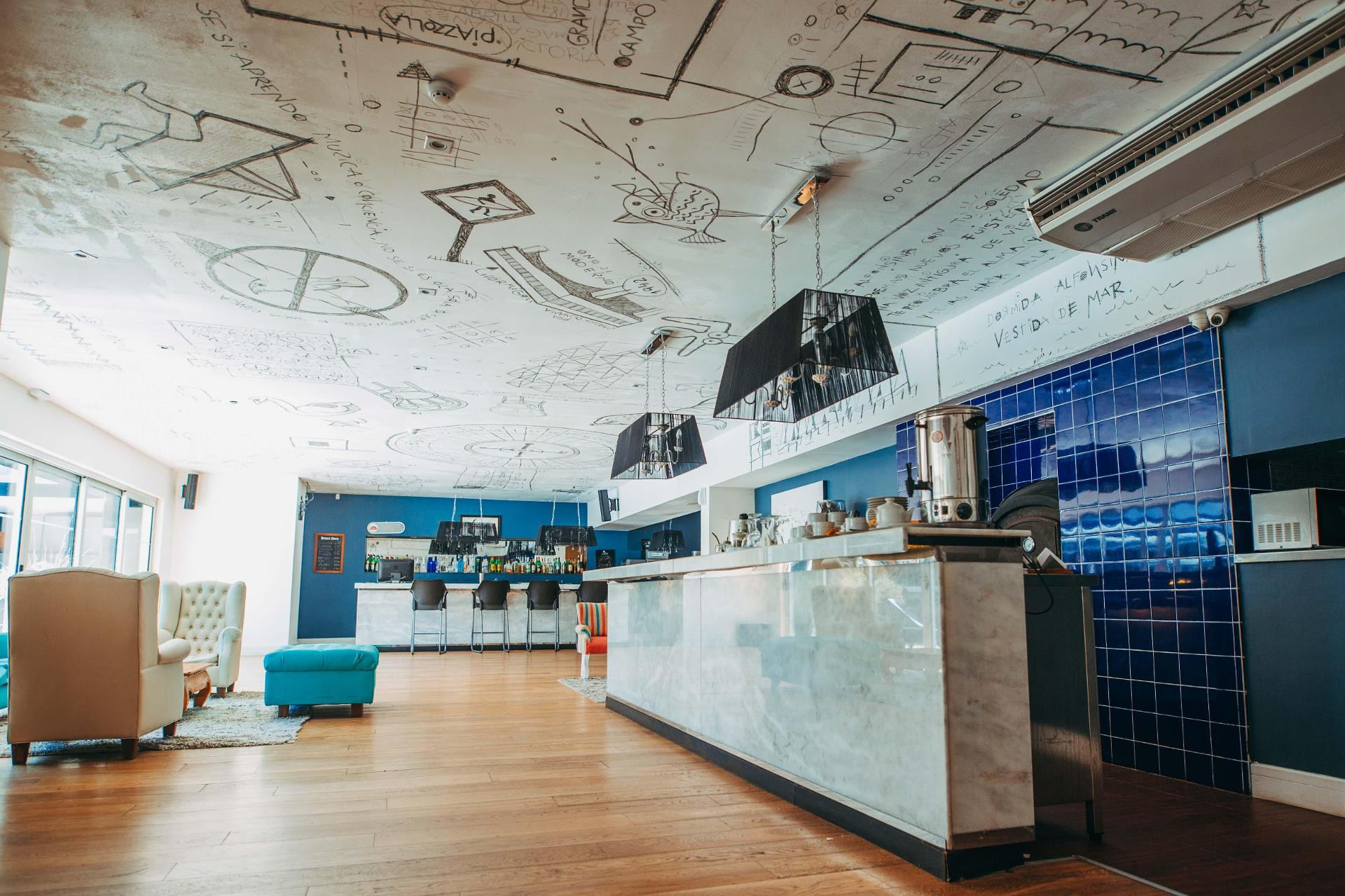 Bar/Salón Casa Daupi