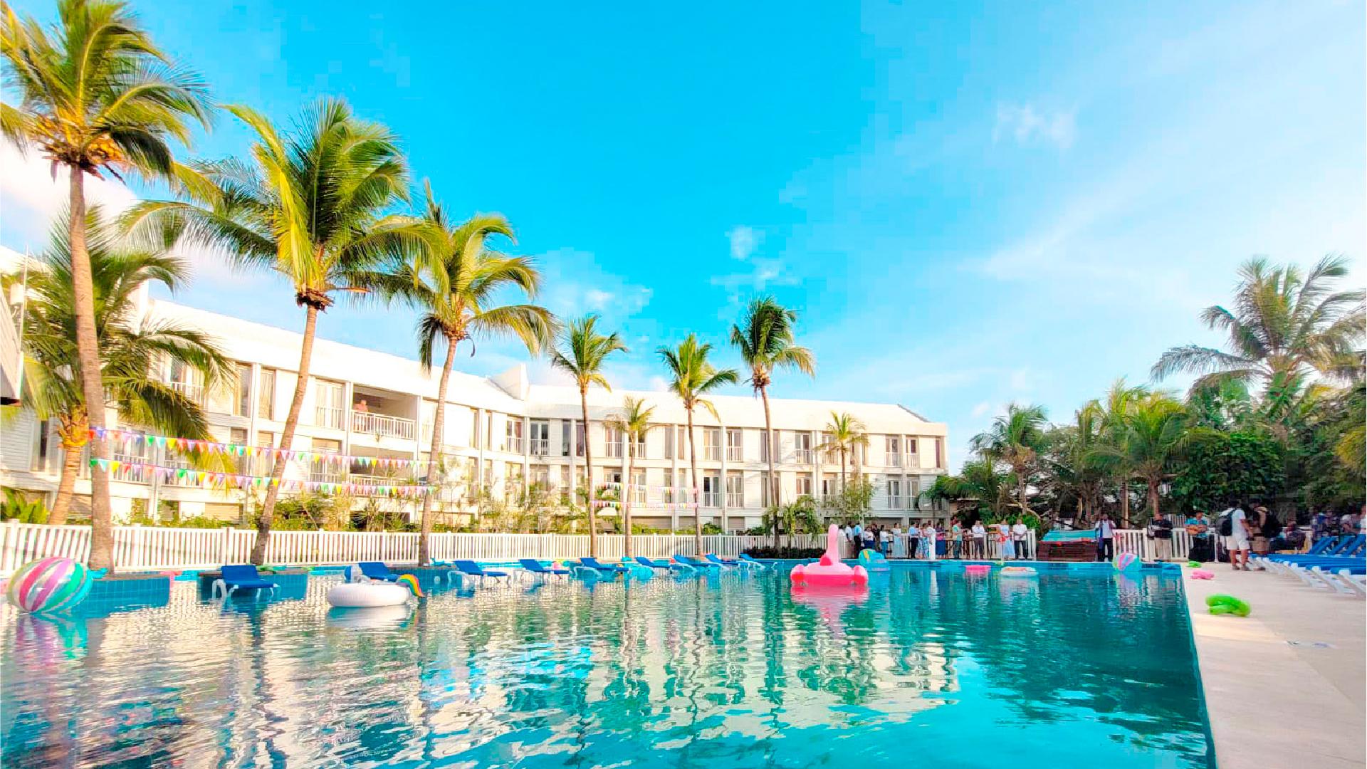 Vista Piscina Hotel Blue Cove