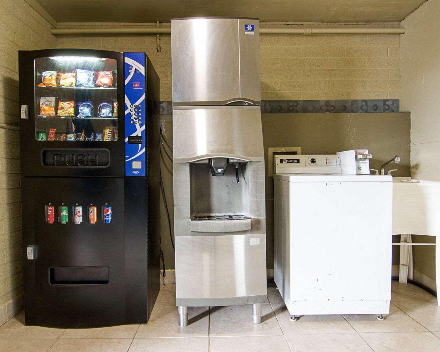 Varios Rodeway Inn Flagstaff East Route 66