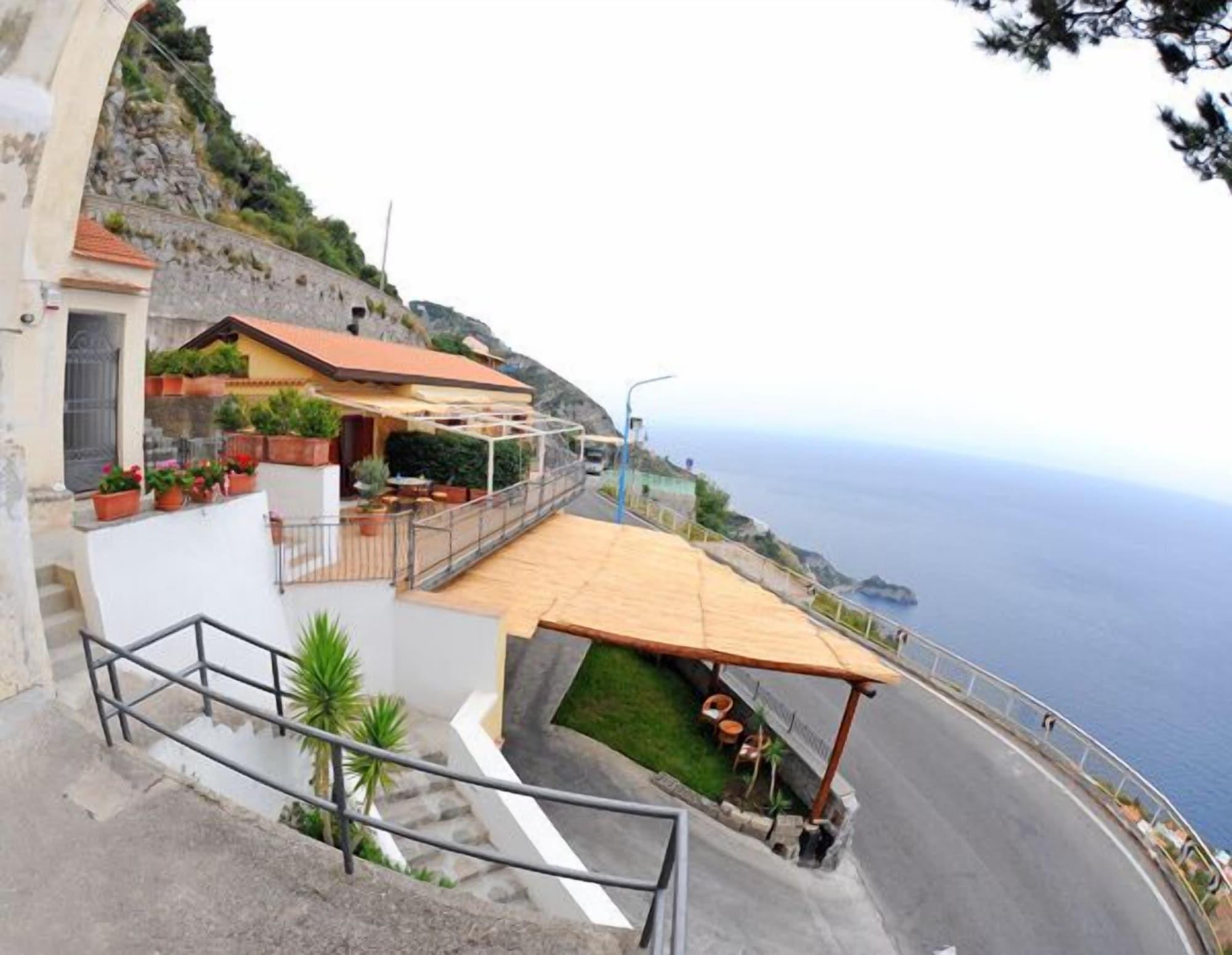 Vista Exterior La Mela Blu