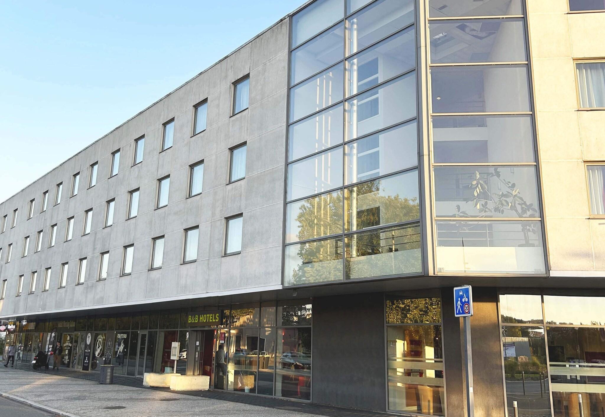 Vista Exterior B&B HOTEL Maubeuge Gare