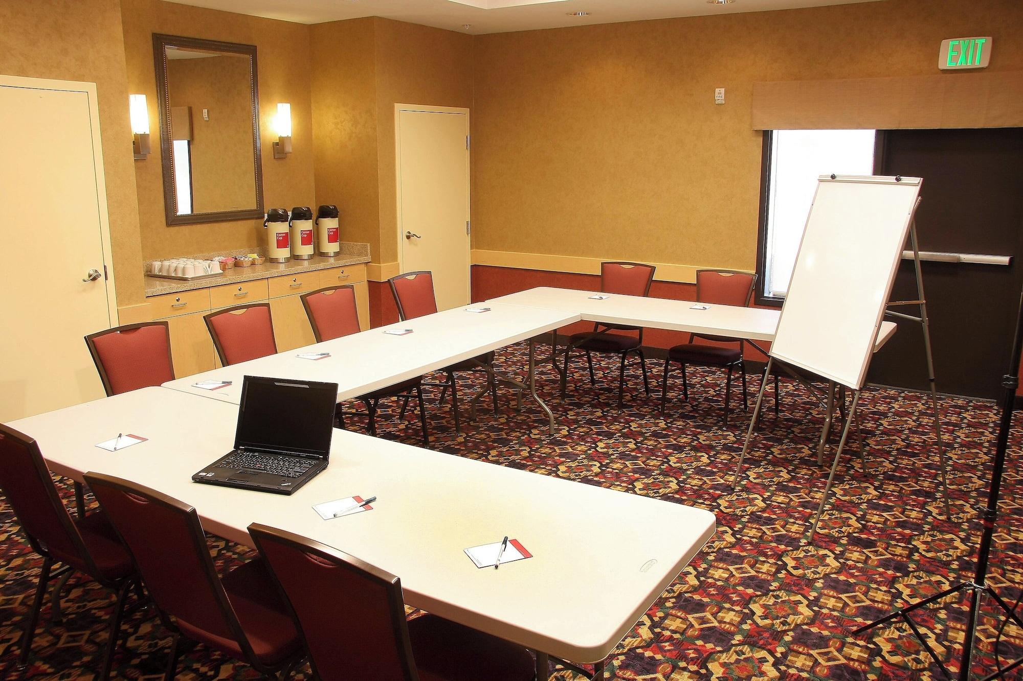 Sala de Reuniones TownePlace Suites by Marriott Farmington