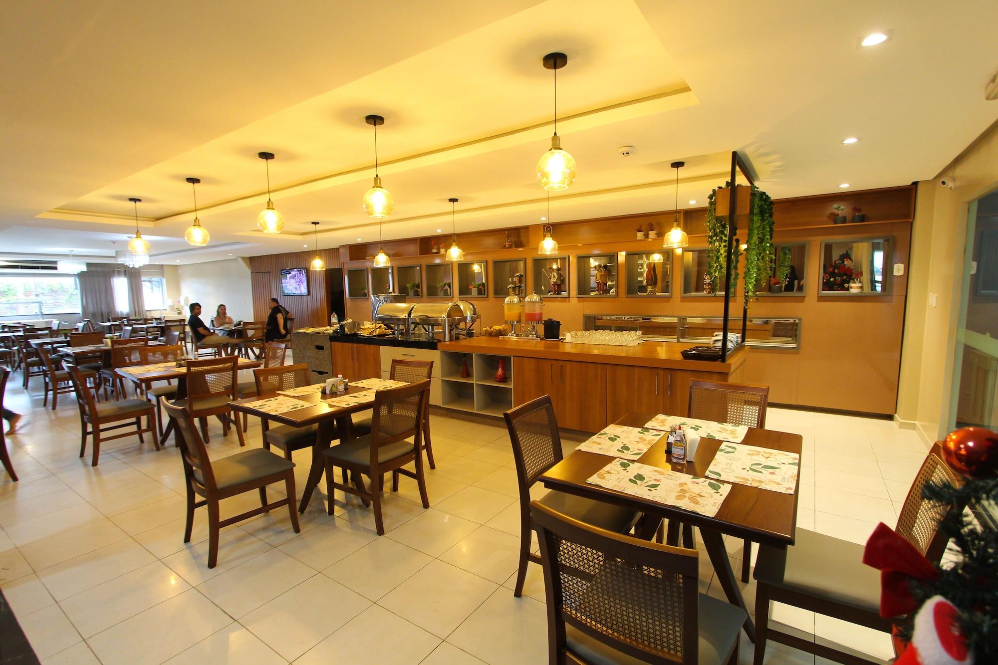 Restaurant Golden Ville Hotel