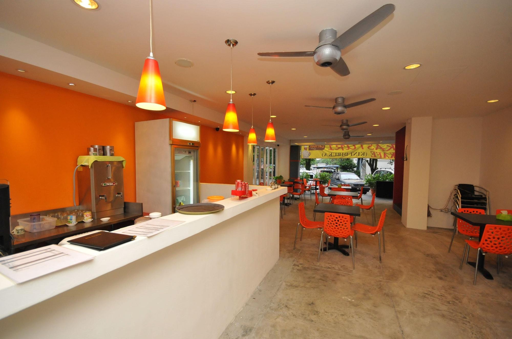 Bar/lounge M Design Hotel at Pandan Indah