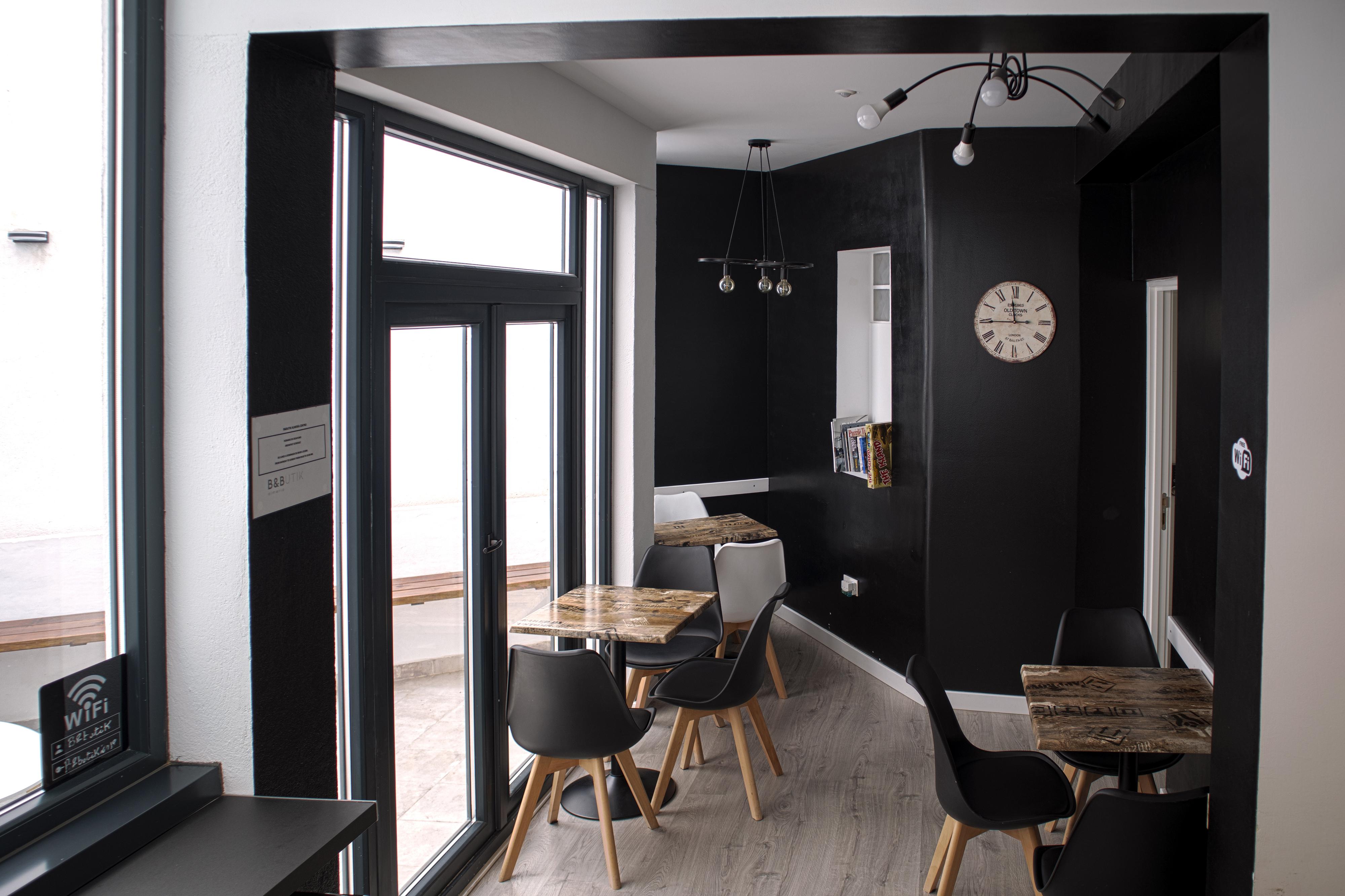 Vista Lobby Butik Almería Centro