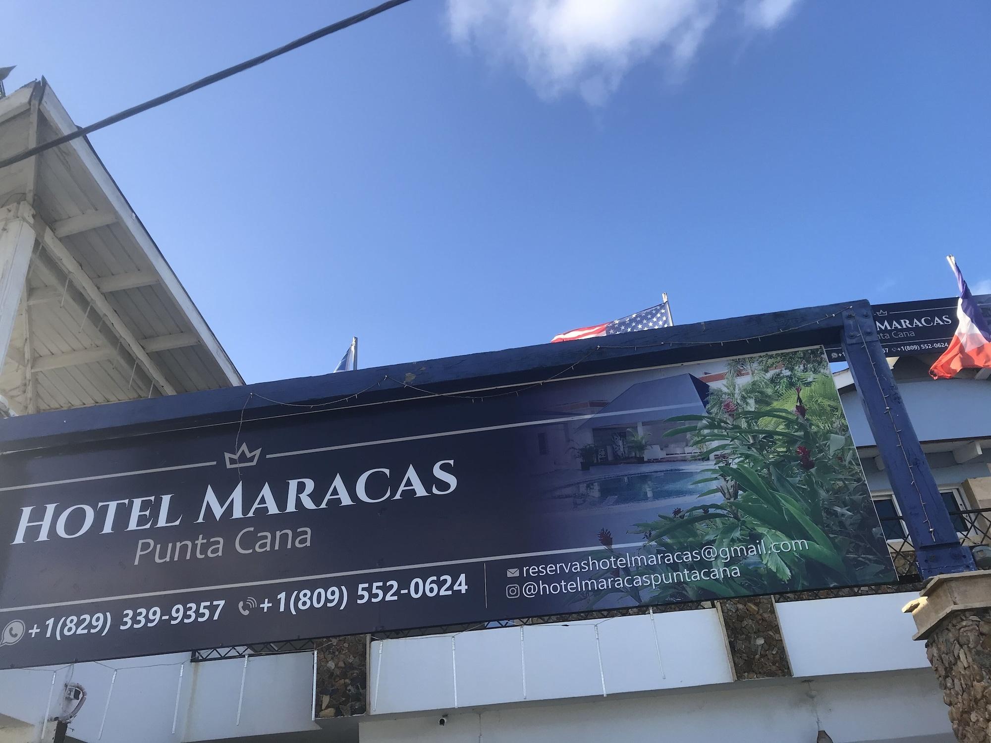 Vista Exterior Hotel Maracas Punta Cana