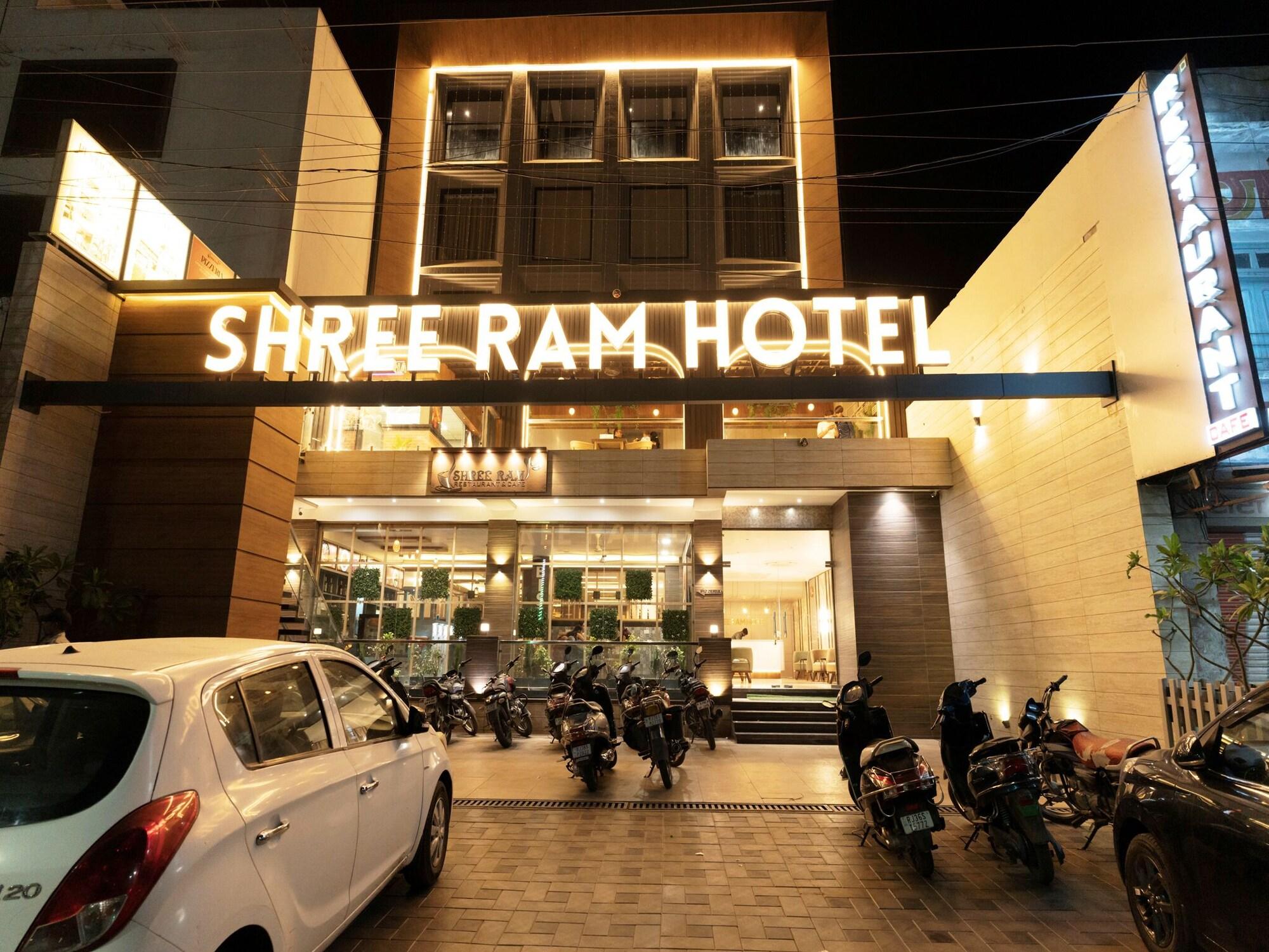 Varios Shree Ram Hotel
