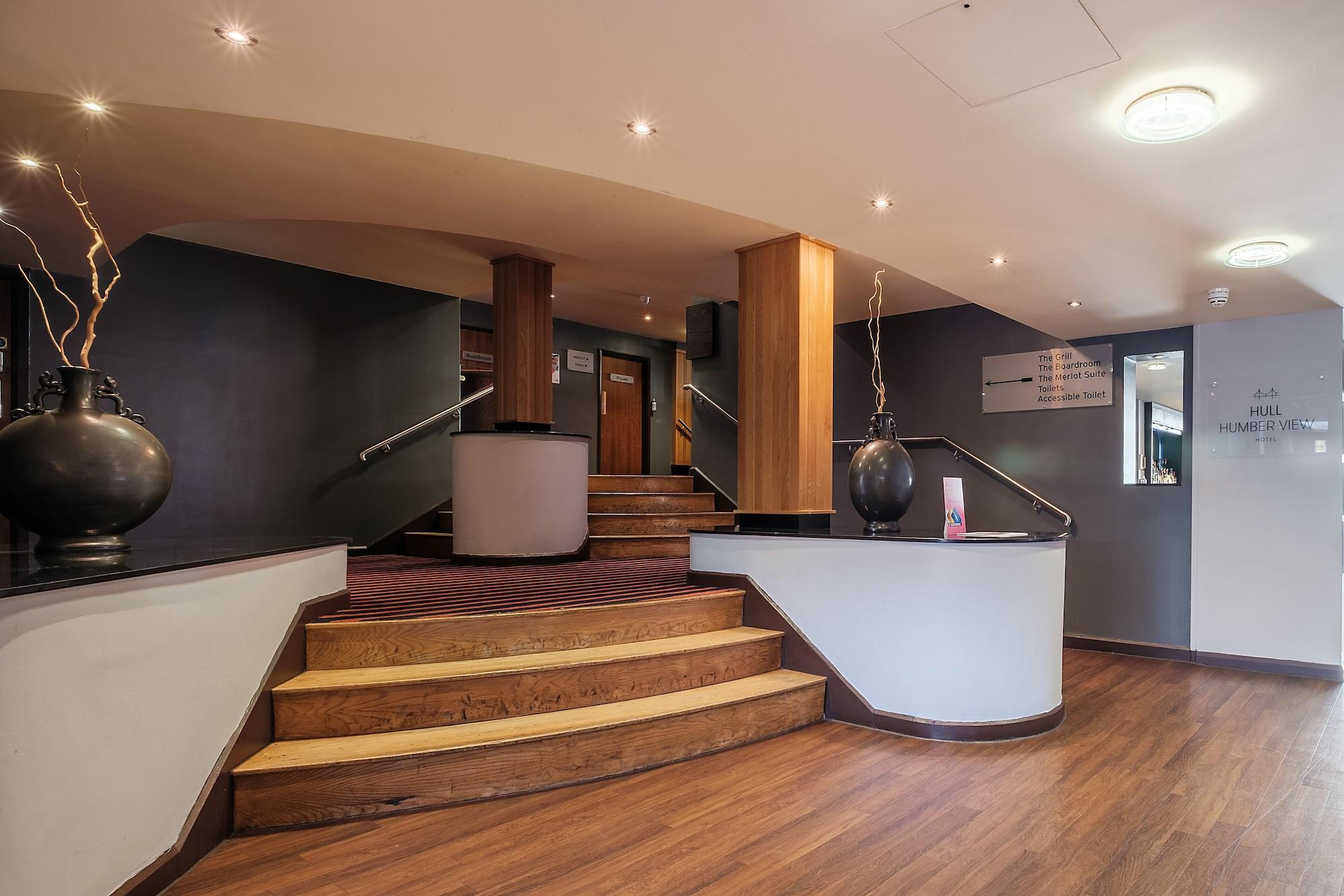 Vista Lobby Hull Humber View Hotel, BW Signature Collection