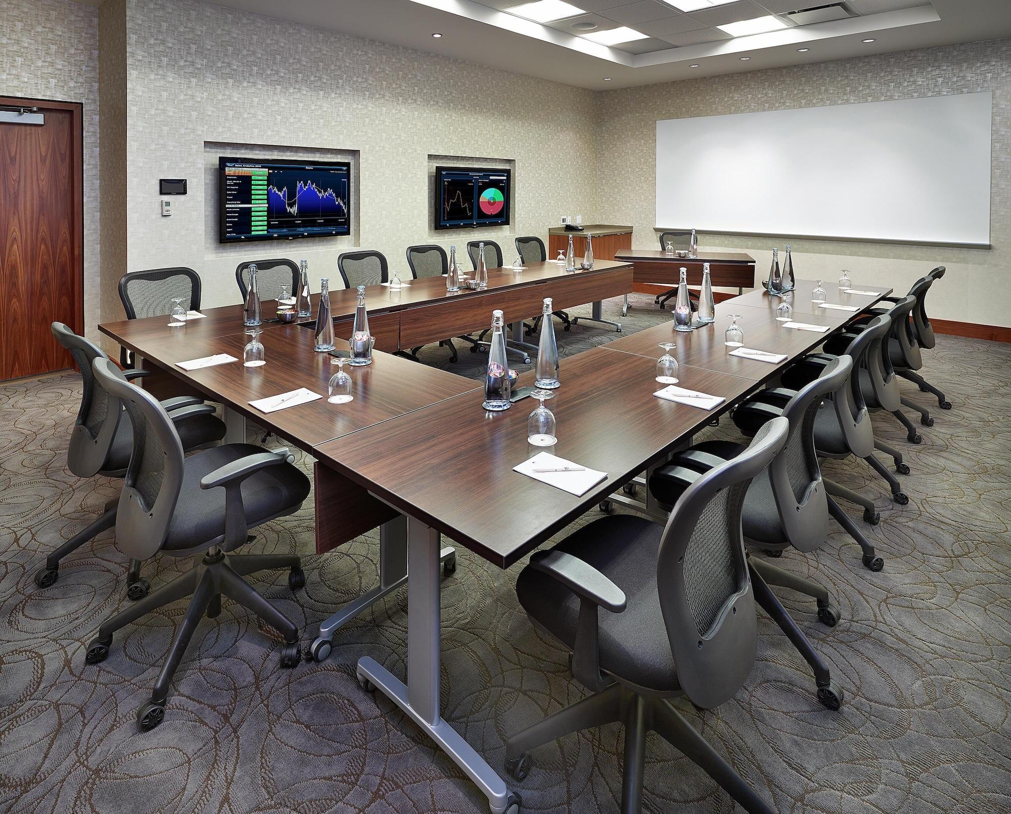 Sala de Reuniones DoubleTree by Hilton Hotel & Conference Centre Regina