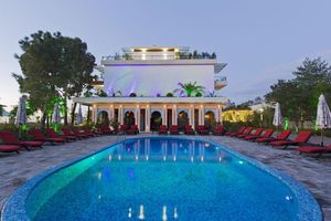 Alojamiento - Oasis Spa & Resorts Hotel