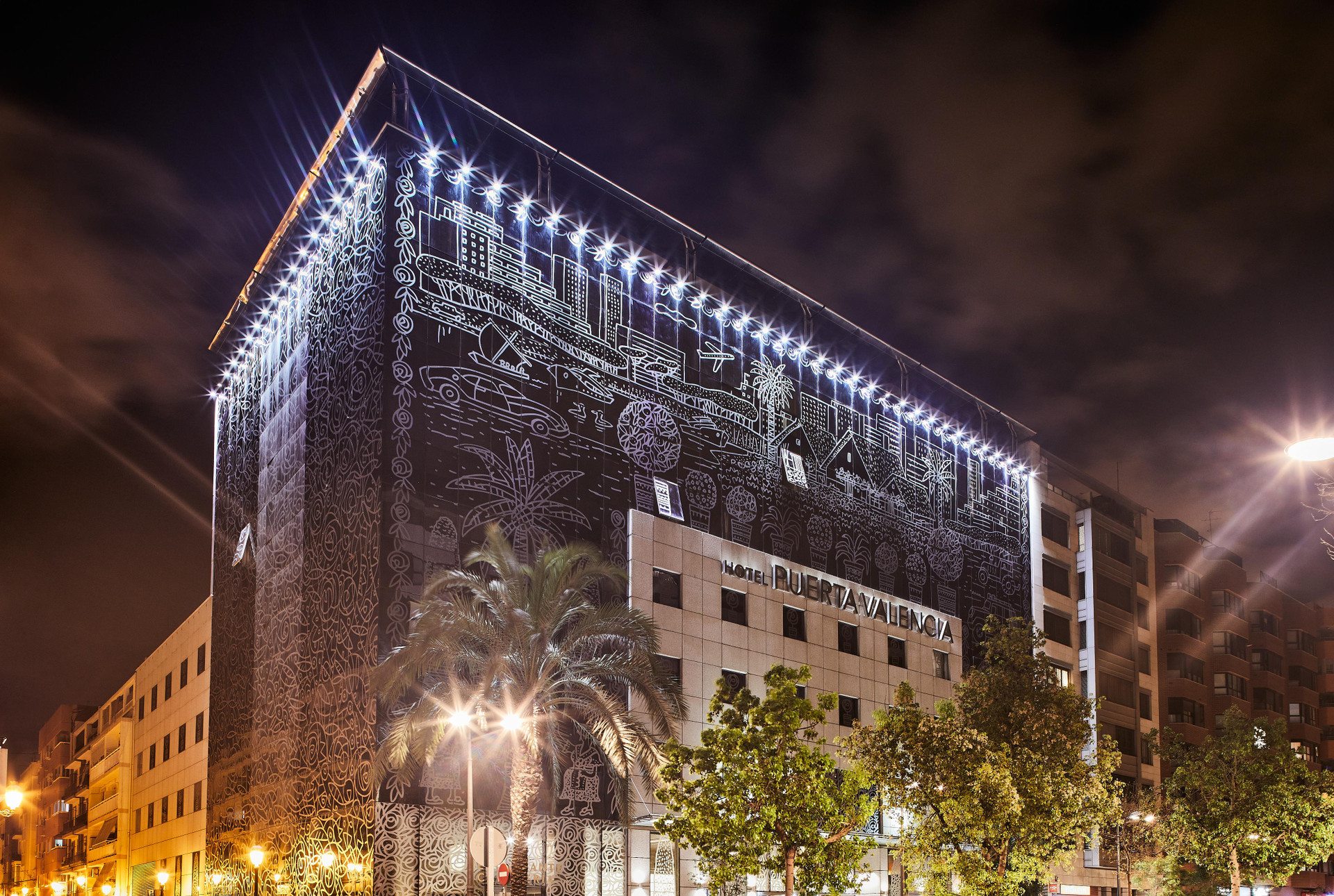 Vista Exterior Hotel Silken Puerta de Valencia
