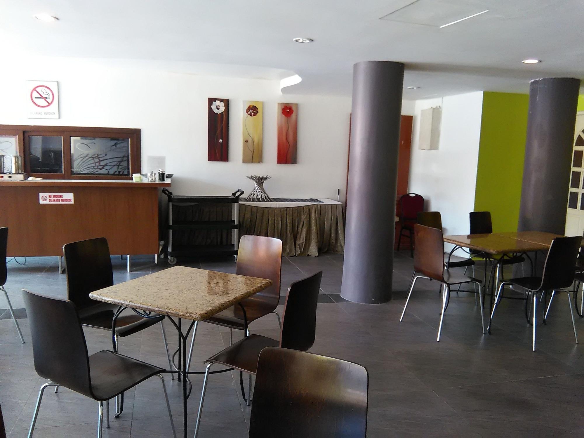 Bar/Salón Casuarina Hotel