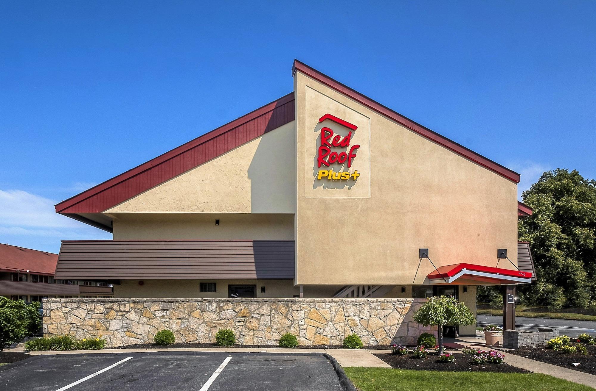Varios Red Roof Inn PLUS+ Boston - Framingham