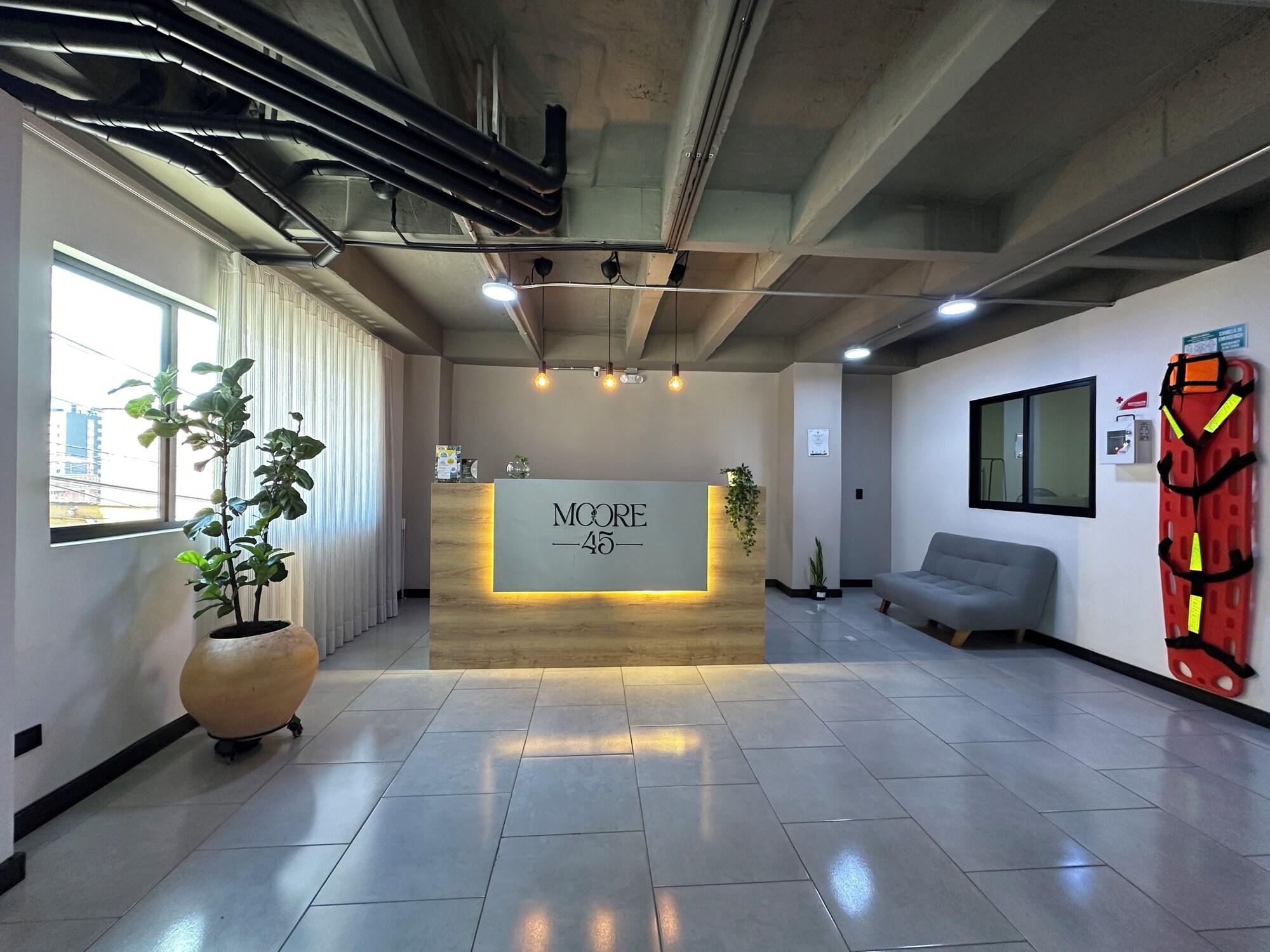 Vista Lobby Hotel Moore 45