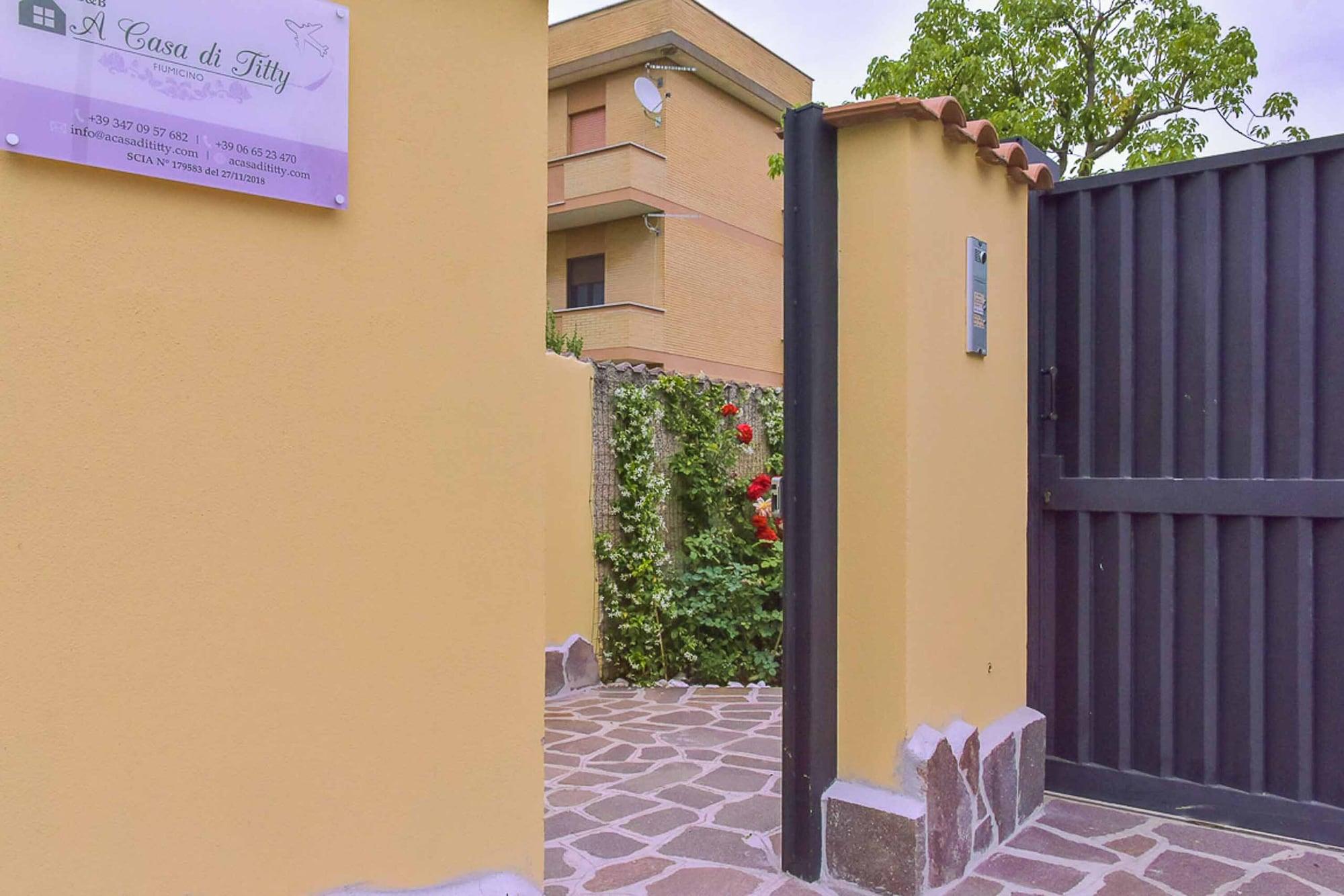 Vista Exterior A Casa Di Titty