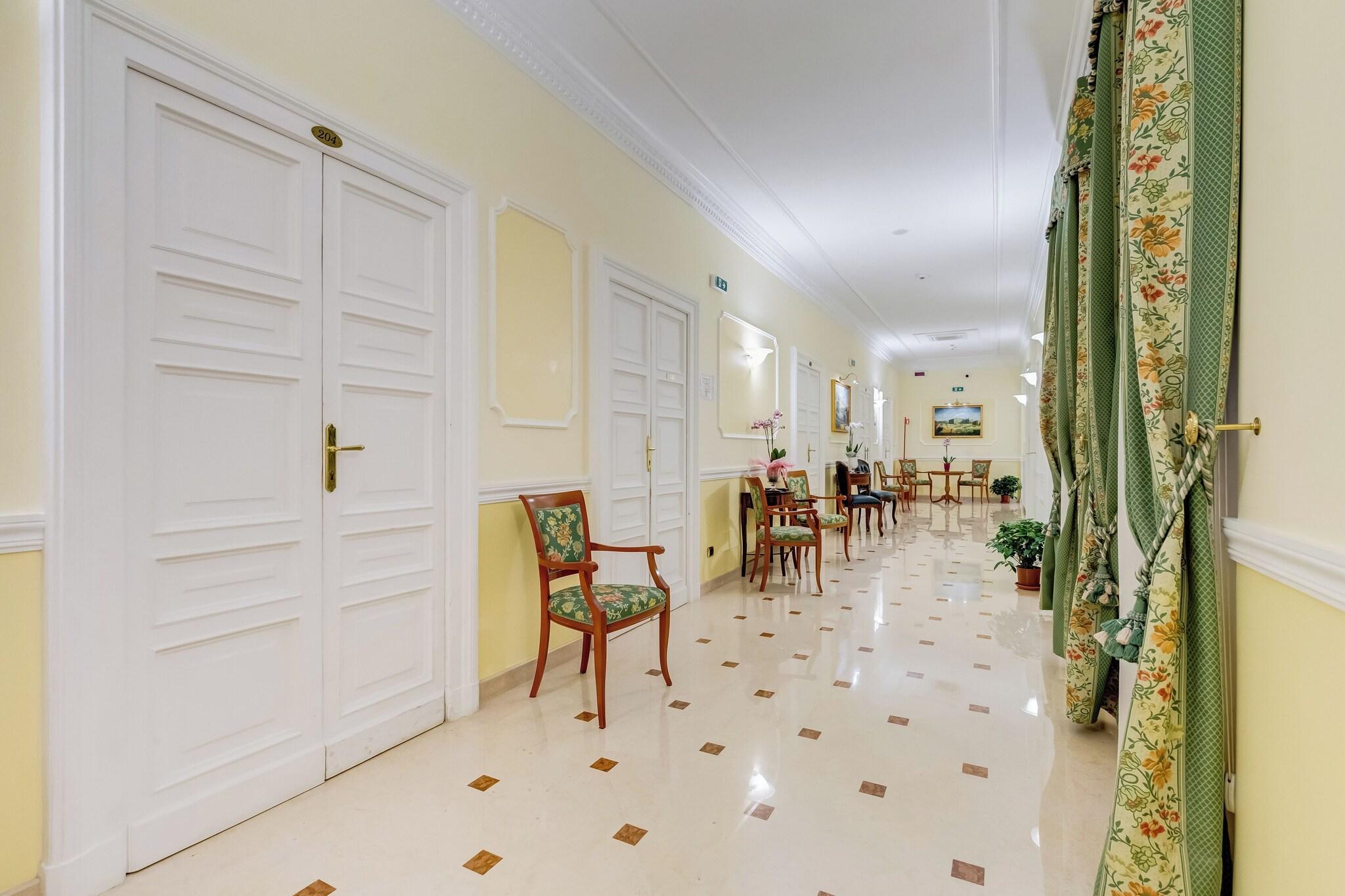 Vista Lobby Hotel Cellini