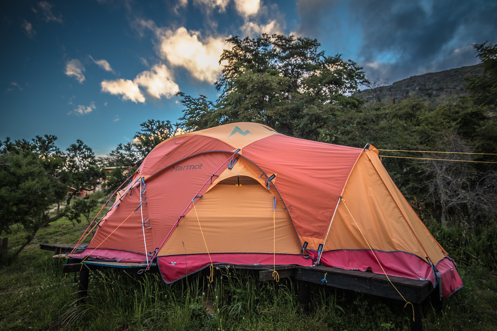 Vista Exterior Pared Sur Camp