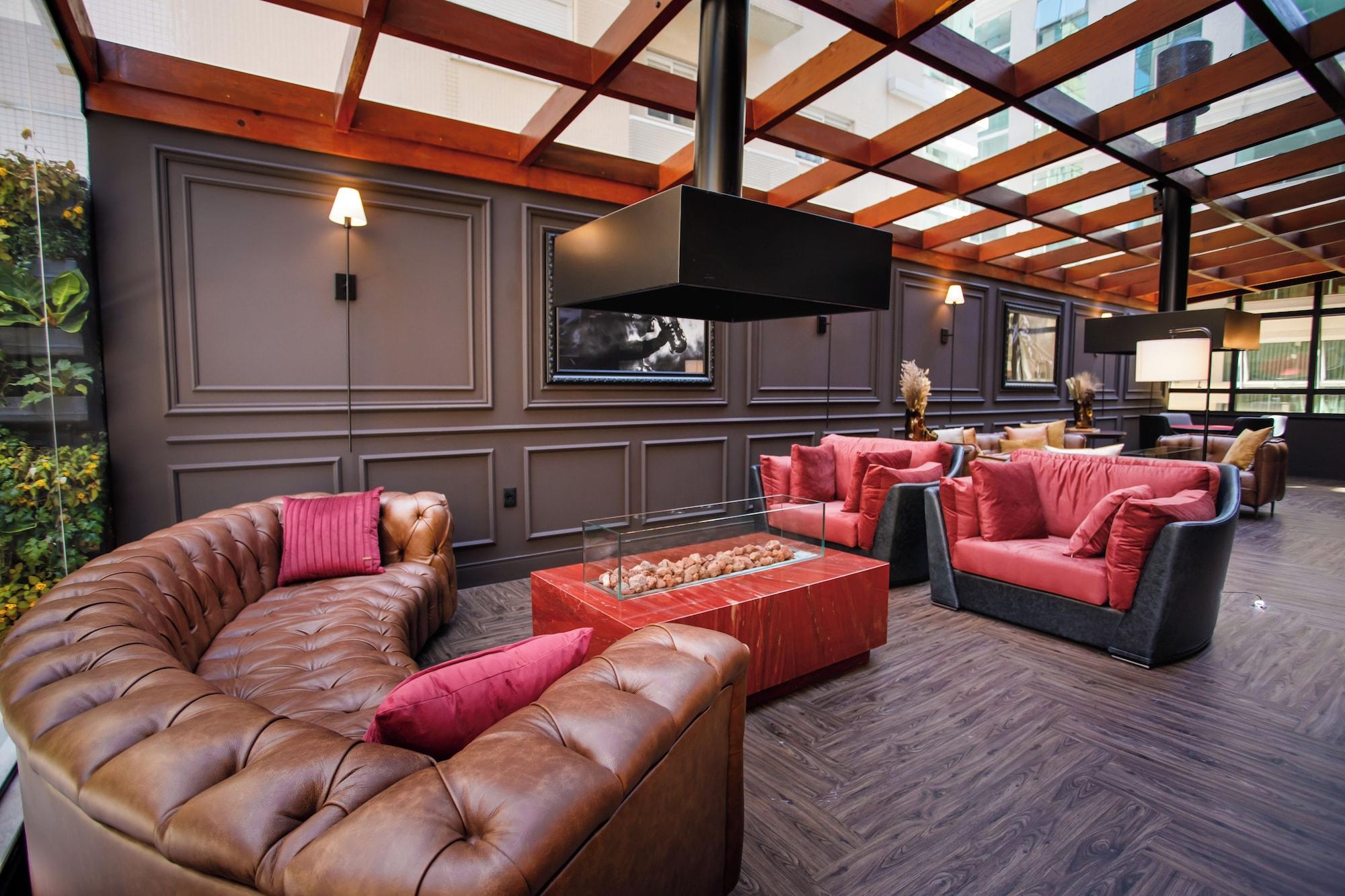 Vista Lobby Sofistic Hotel